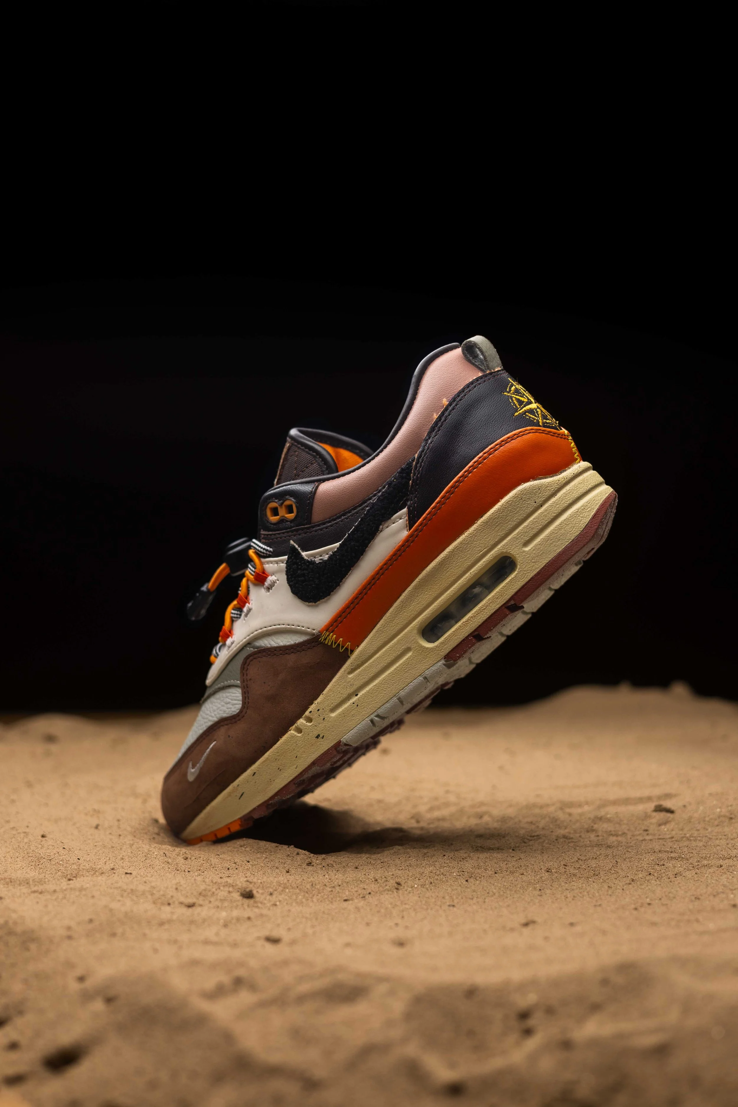 VIJZ Bespokes Custom Air Max 1 Survivor-27.jpg