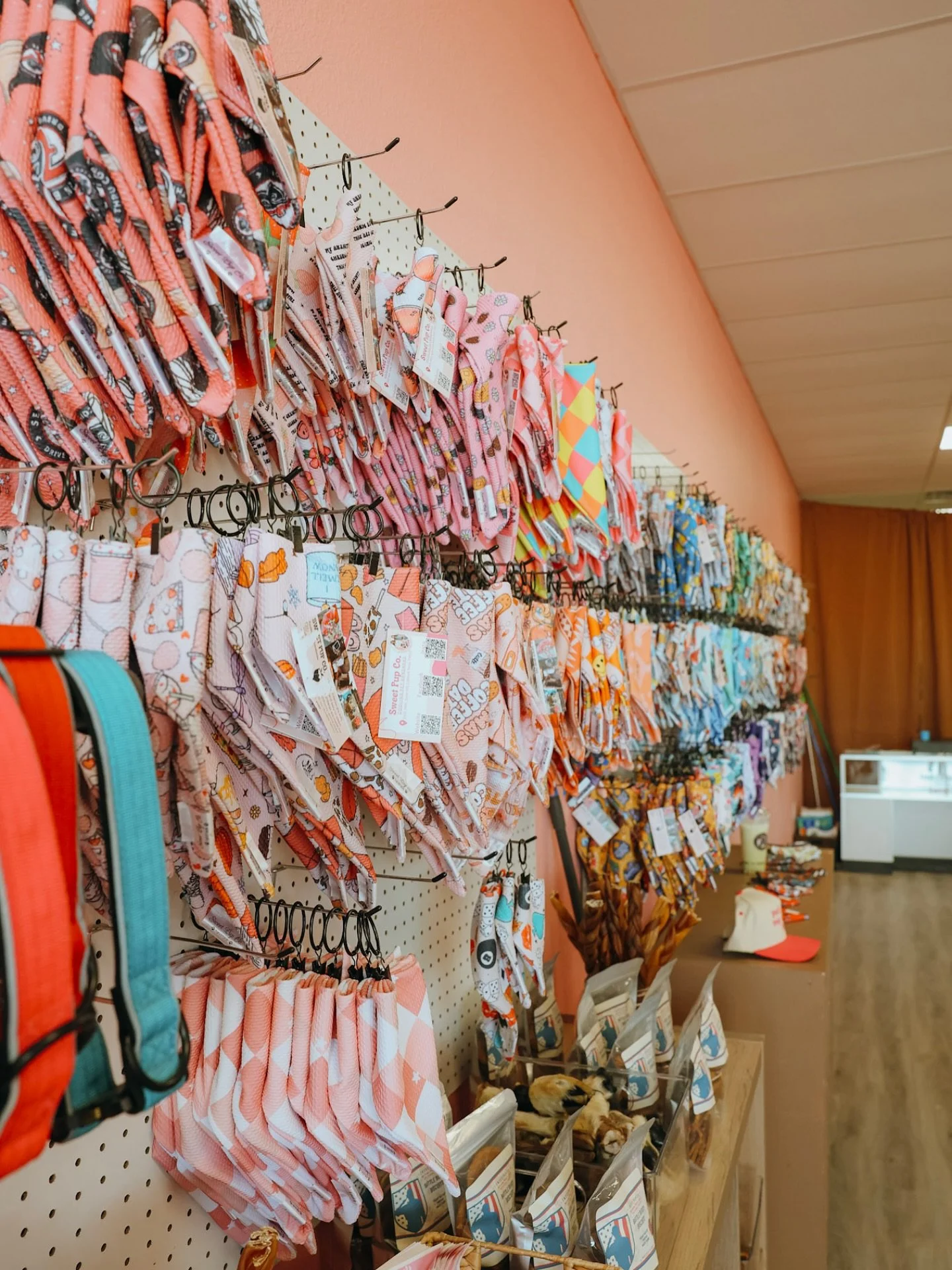 Spooky season is in full swing at Sweet Pup Co! 👻🎃 Stop by today (11&ndash;6PM) for Halloween bandanas, treats, and pet accessories! 5123 34th Street &mdash; don&rsquo;t miss out!

#sweetpupco