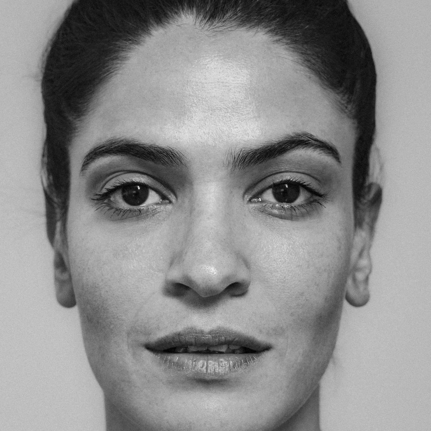 Retrato da minha querida amiga @_maria_manoella aniversariante do dia 🖤
