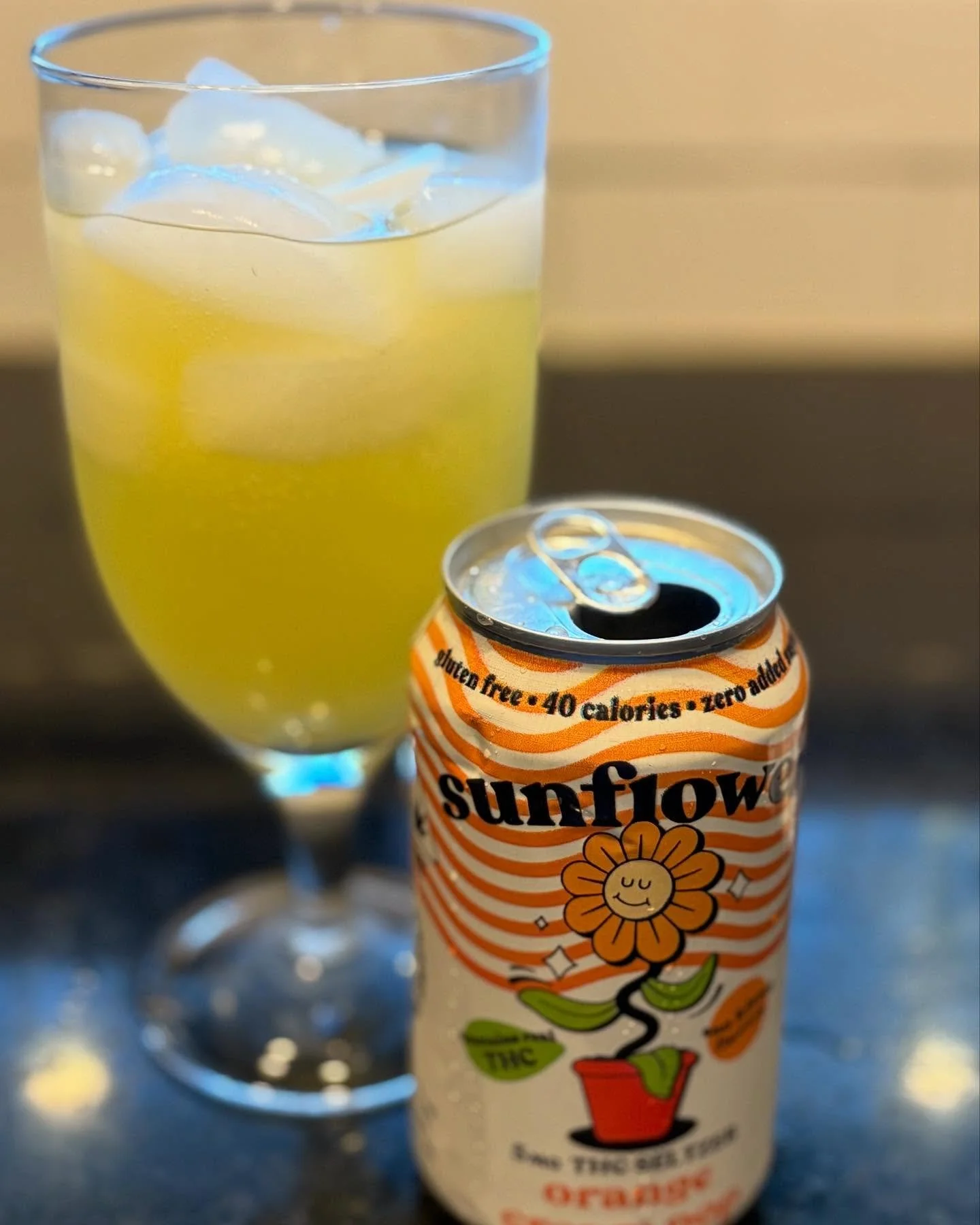 A Sunday sip, a dreamy delight,
Orange Creamsicle shining bright.
Sweet and creamy, smooth as a spell,
Like popsicle magic in a fizzy little shell.

Springtime swirls in every pour,
@drinksunflower leaves us wanting more.

5mg T🌱C - so smooth and ea