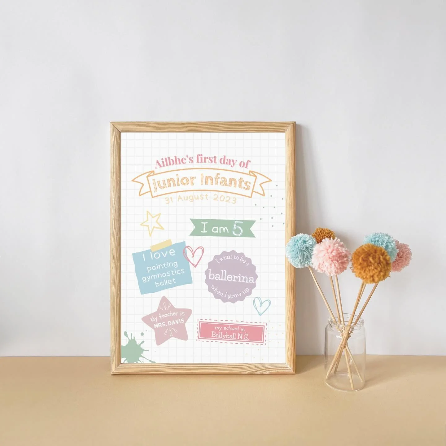 π First Day of School Print π 
π A print with all the important details to mark exactly how your little one was the day they started school π₯°
Put this A4 print in a frame for a photo then keep the print as a momento π€
Do not worry if you do n