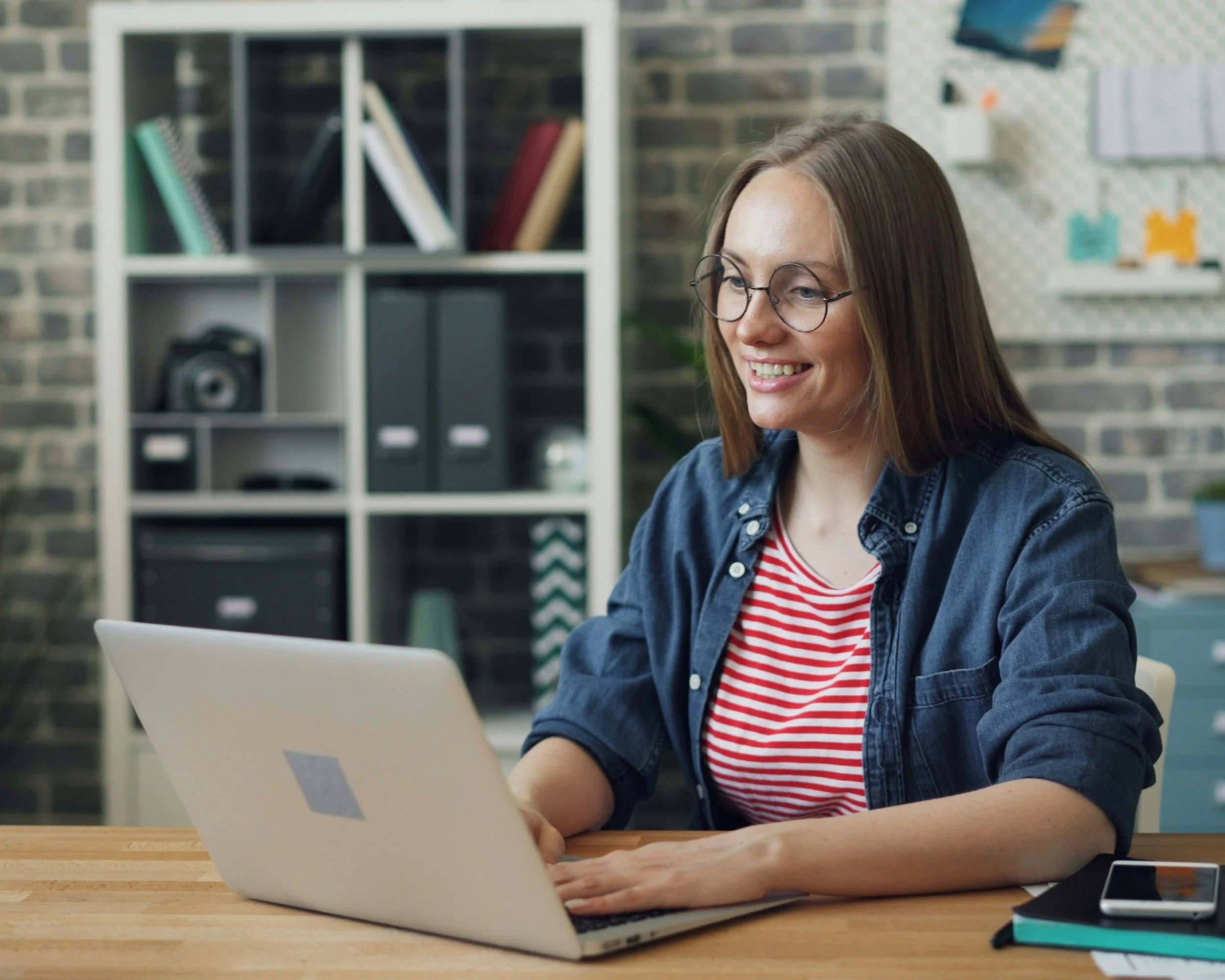 nteractive group English classes for corporate teams and professionals to improve workplace conversation