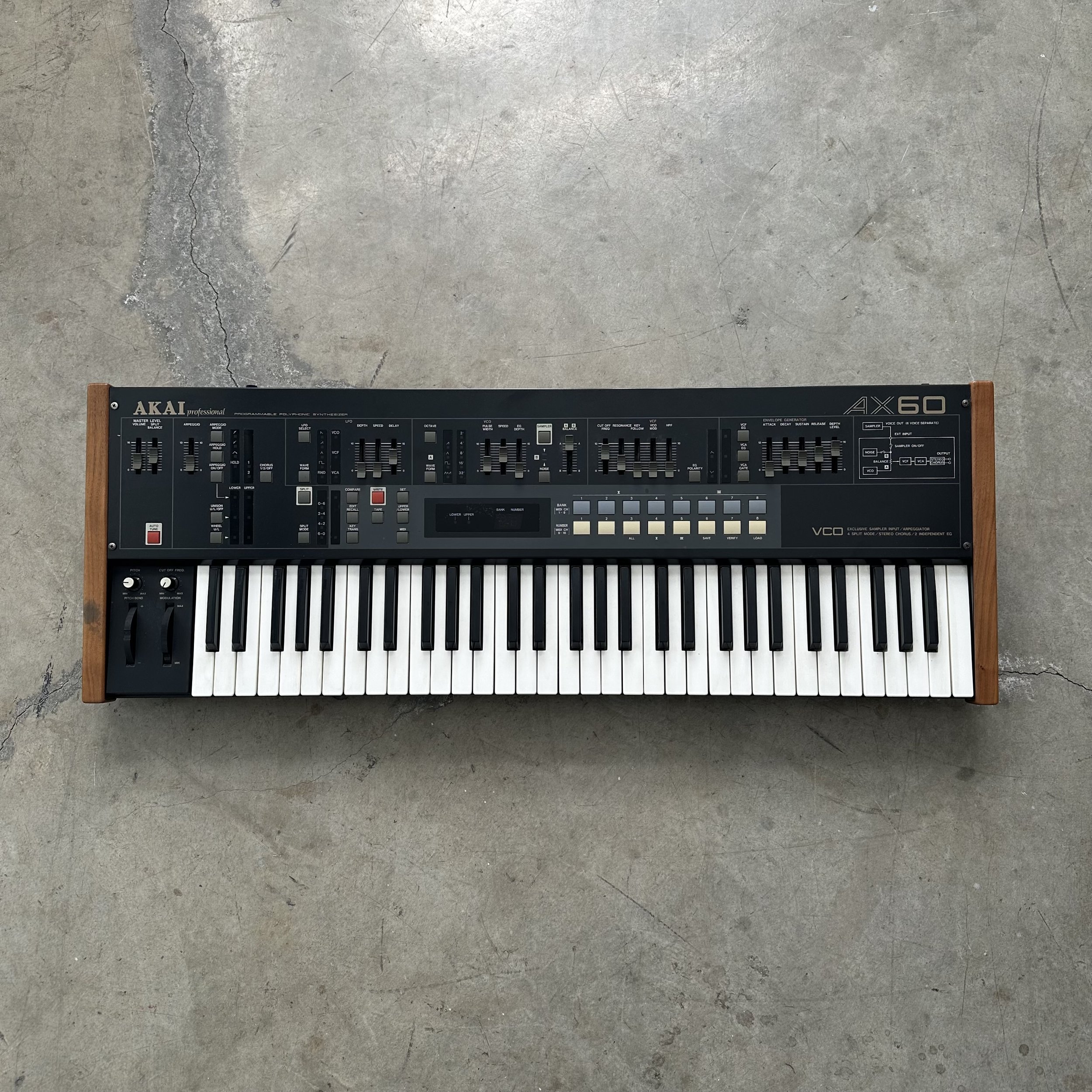 Akai AX60 (Vintage)