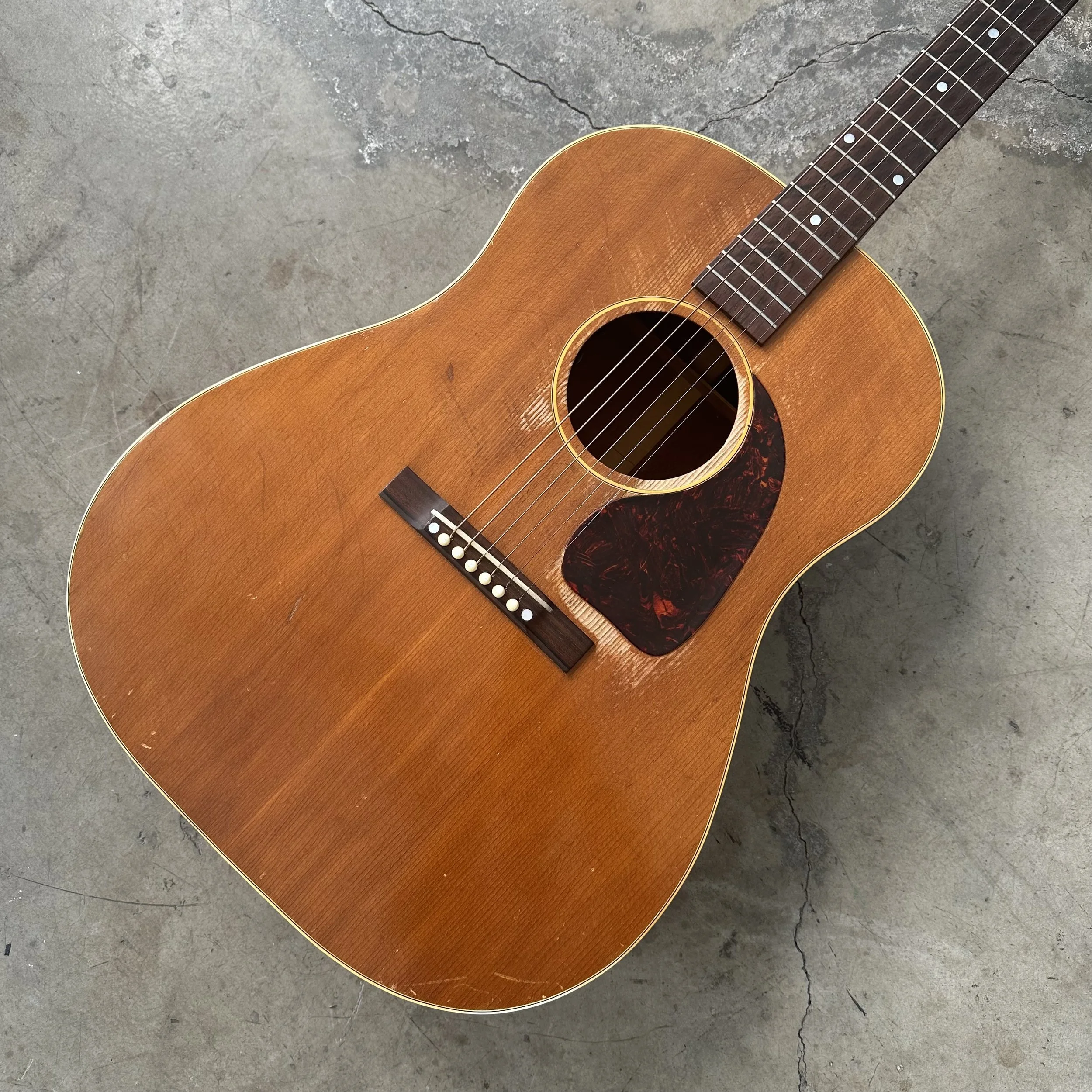 Gibson J50 (Vintage)