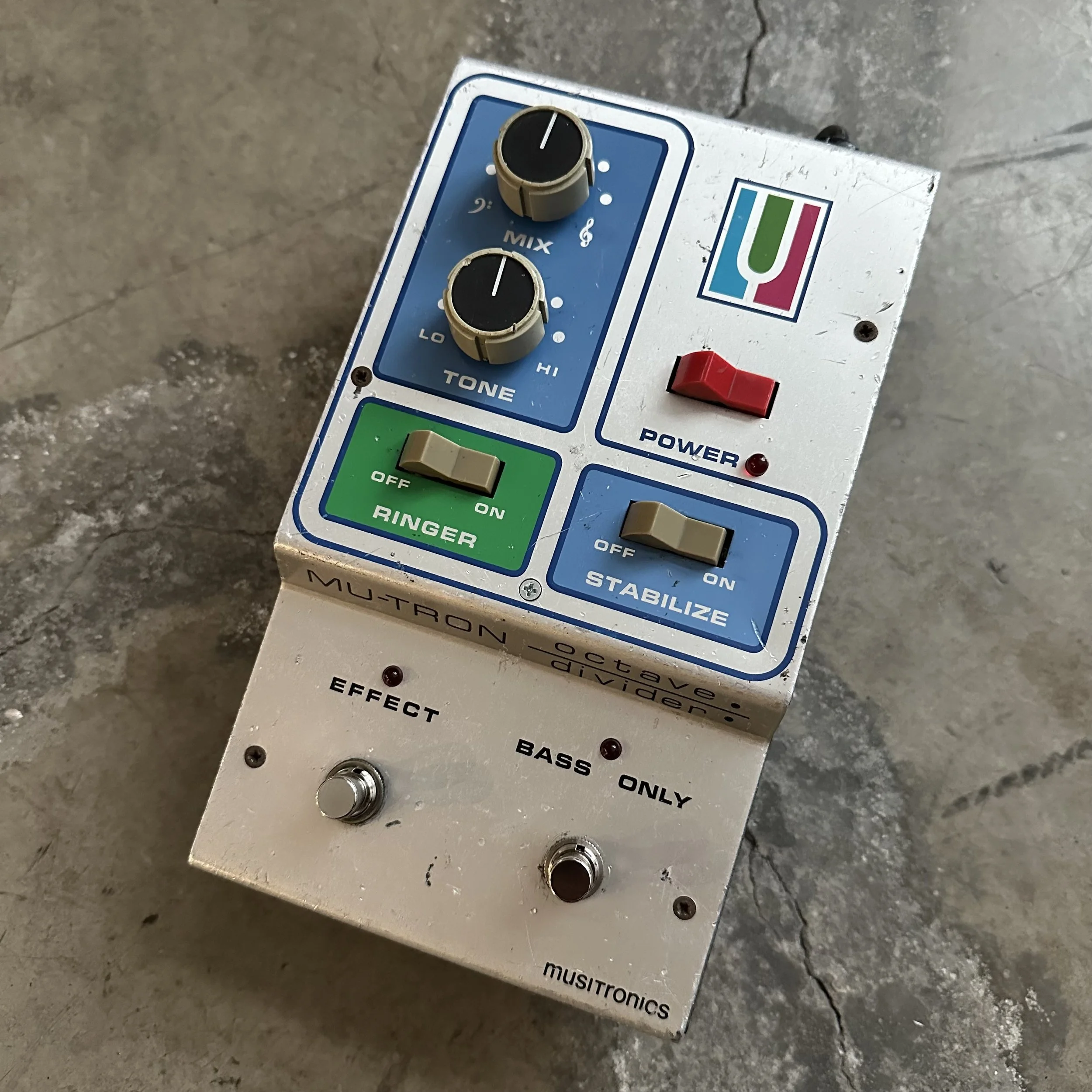 Mu-Tron Octave Divider