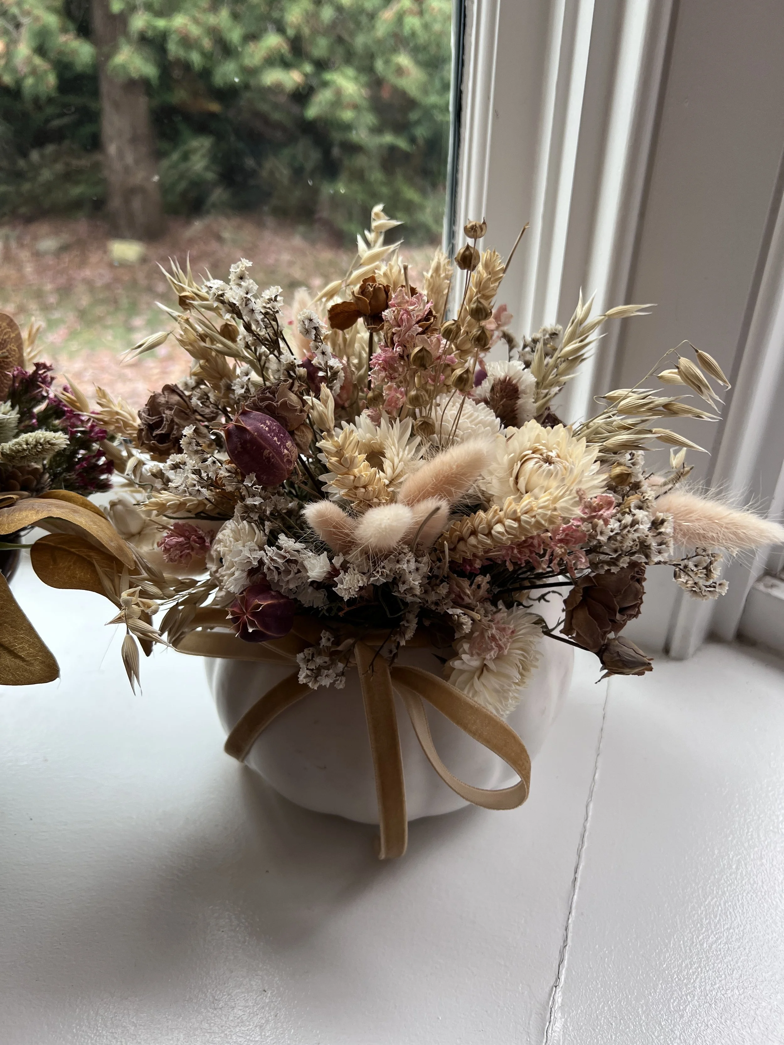 Rustic Elegance: Dried Floral Centerpiece