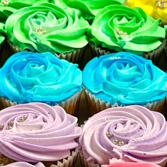 Colouredcupcakes.jpg