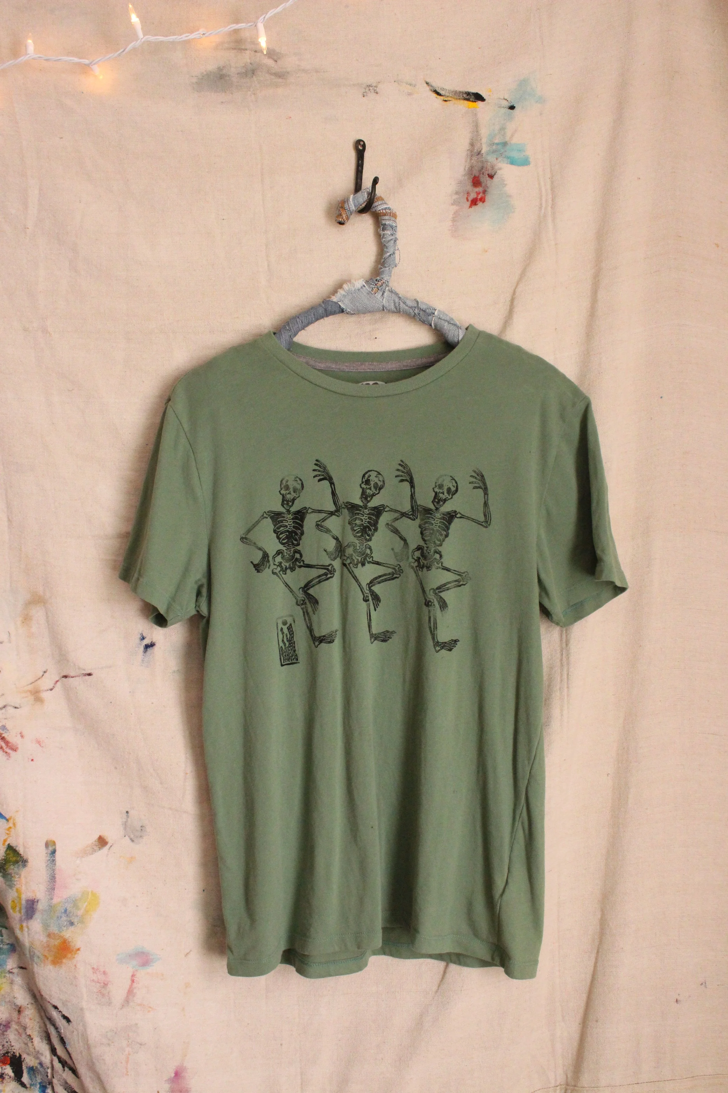 green skeletons tshirt