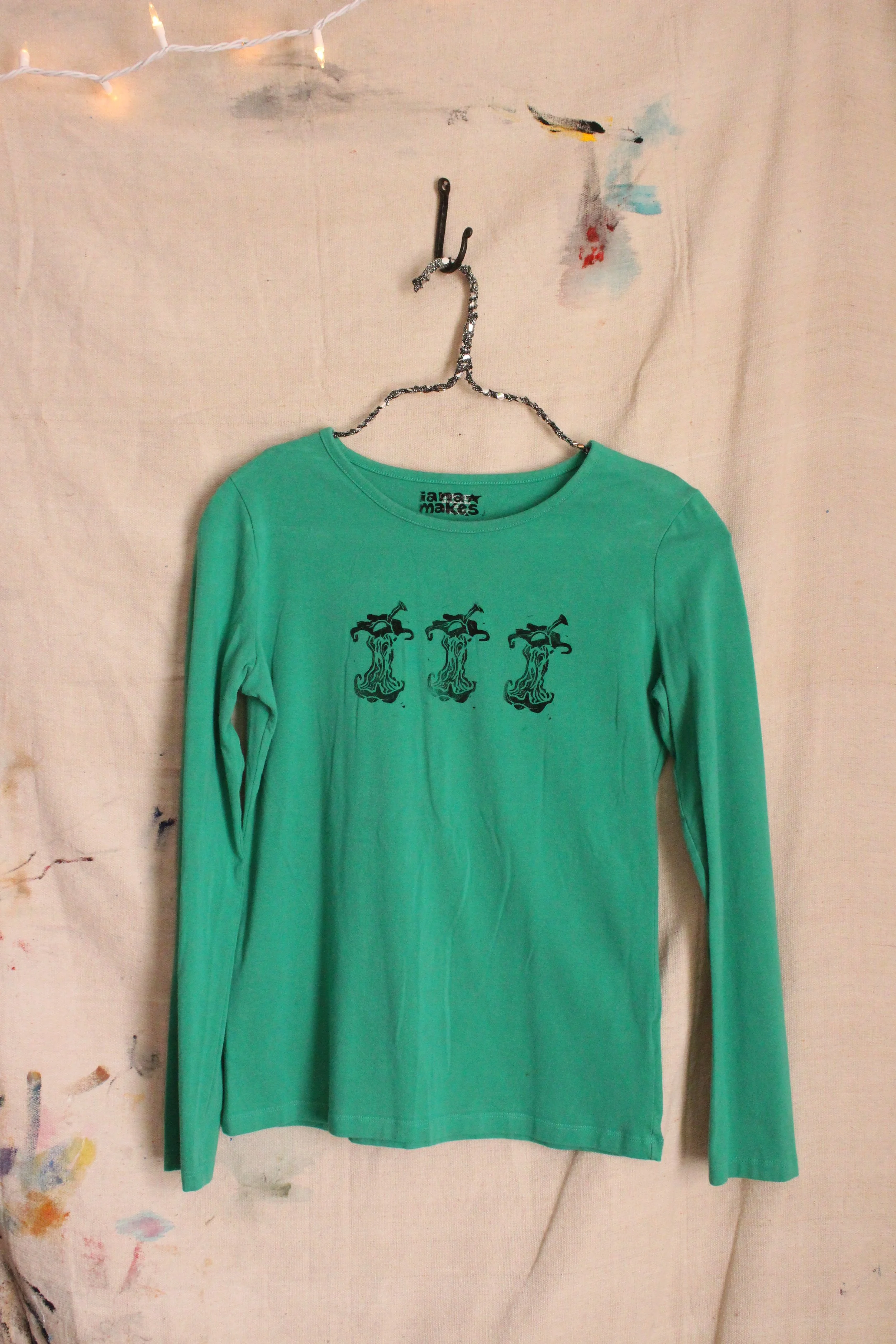 apple cores long sleeve