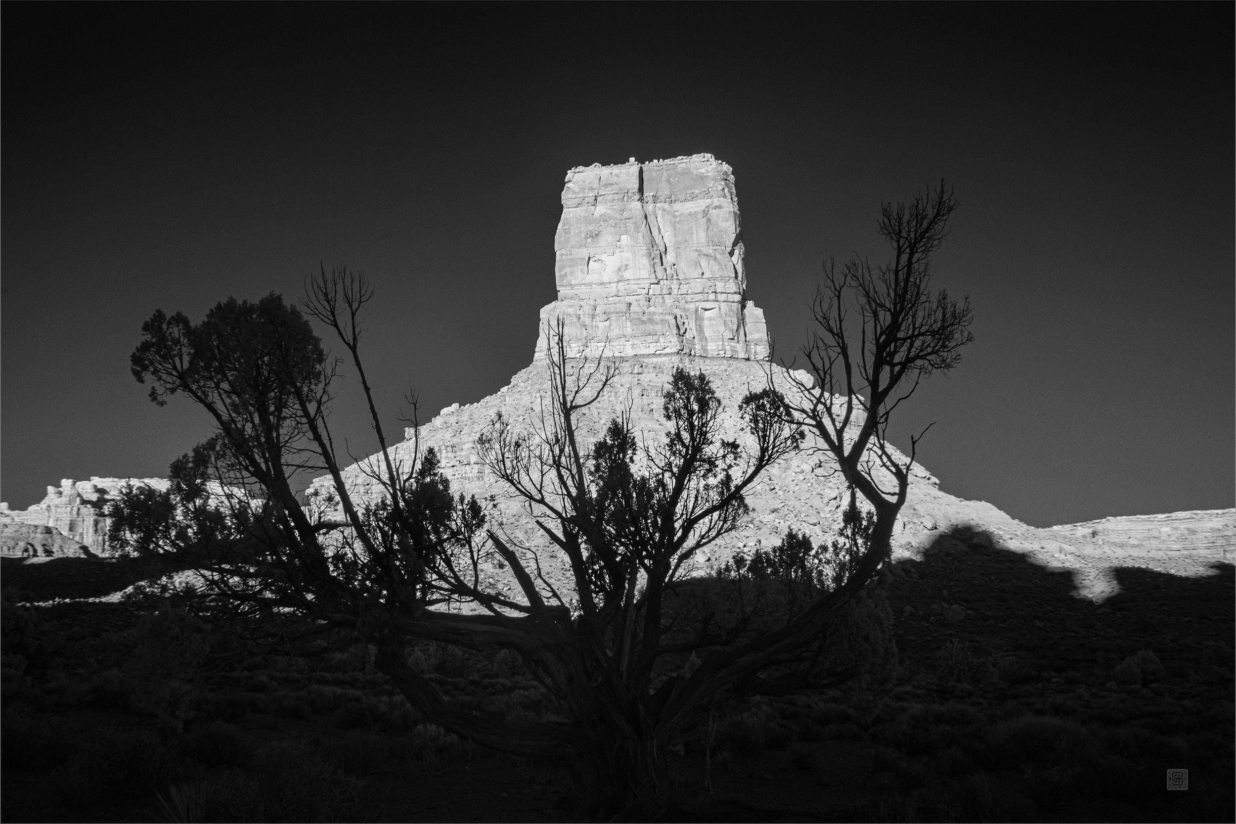 Light and shadow in the Valley of the Gods sml.jpg