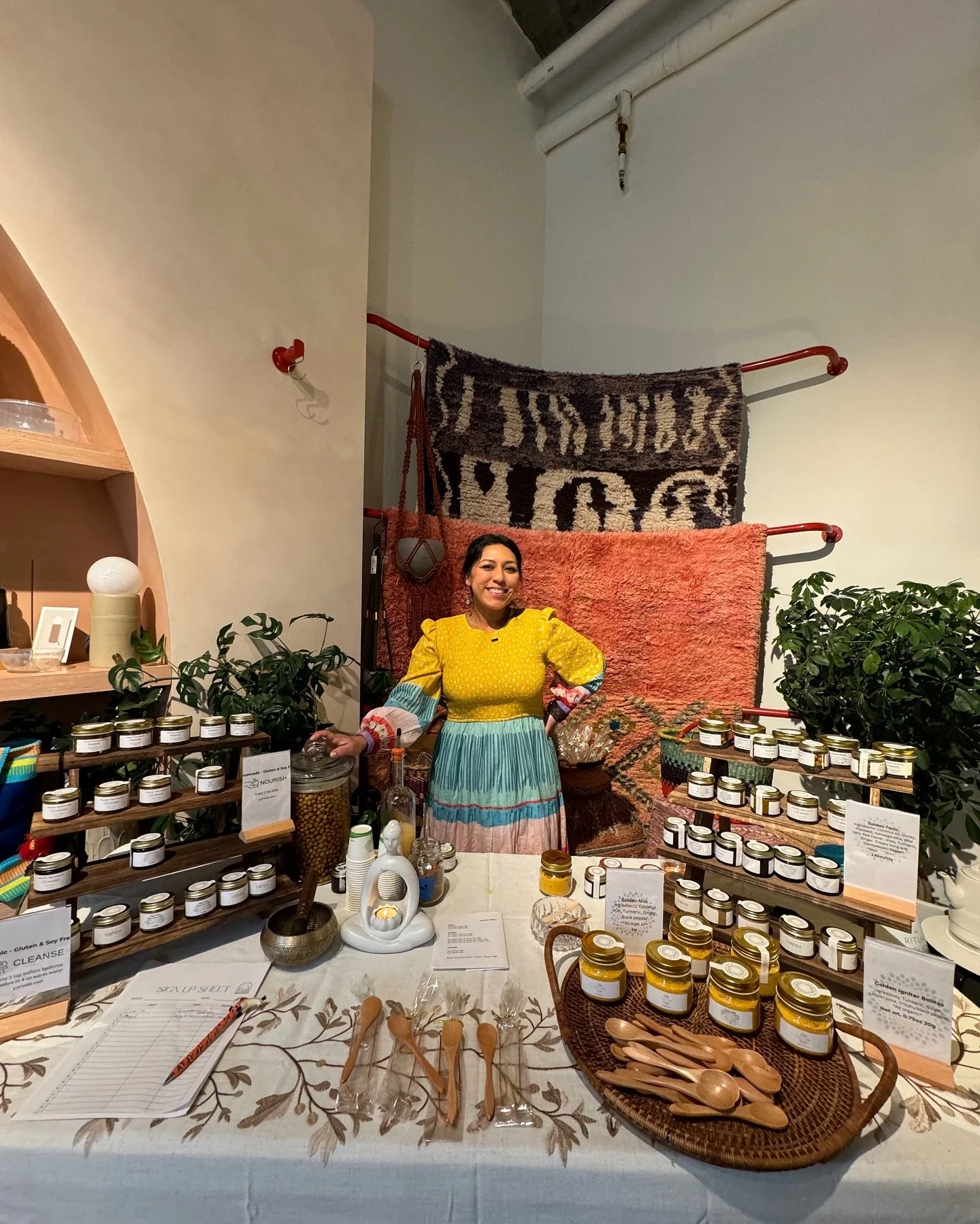 Introducing the wellness trilogy 
Ignite, nourish, cleanse and then some &hellip;
🔥+ 🌱 + 🚰 = 💚
Presentando la trilog&iacute;a de salud
Prende, nutre, limpia y mucho m&aacute;s &hellip;
Visita www.yurivida.com para m&aacute;s informaci&oacute;n y 