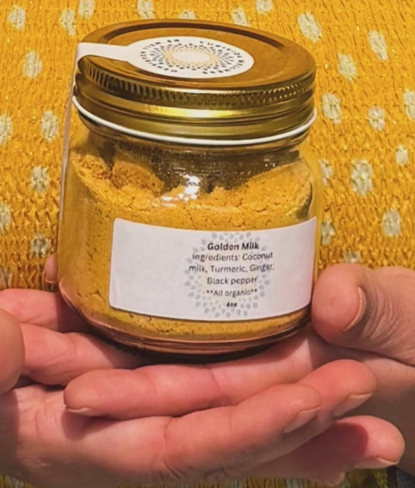 Discover the magic of instant Golden Milk - your daily ritual of warmth and wellness, perfectly packaged in a jar. This artisanal blend transforms the ancient Ayurvedic tradition into a modern-day elixir, ready at a moment&rsquo;s notice.
Crafted wit