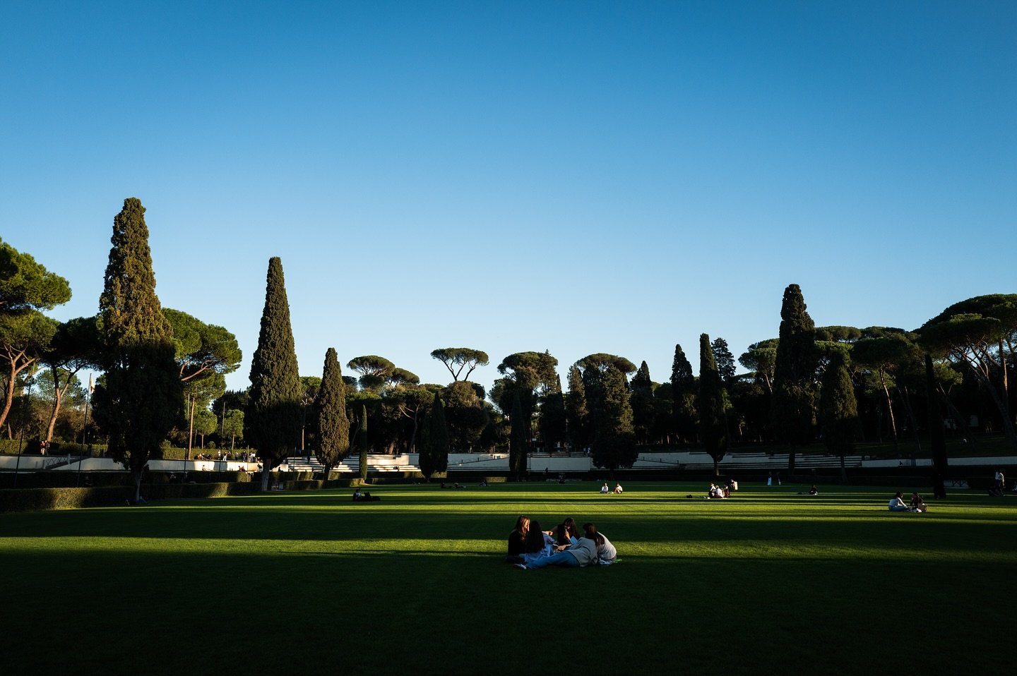 Living Italy
Week 11 (11/3 to 11/6)
2025

#photography #streetphoto #streetphotography #leicaq3 #rome #blackandwhitephotography #colorphotography