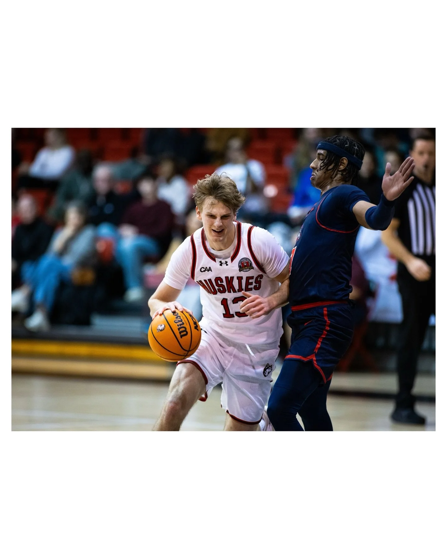 Northeastern vs Stony Brook
@gonumbasketball 
1/22/2026

#sportsphotography #basketball #shotoncanon #northeasternuniversity #collegebasketball