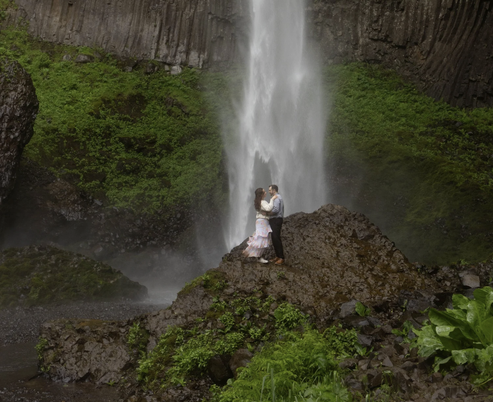 Columbia River Gorge Elopement Photography