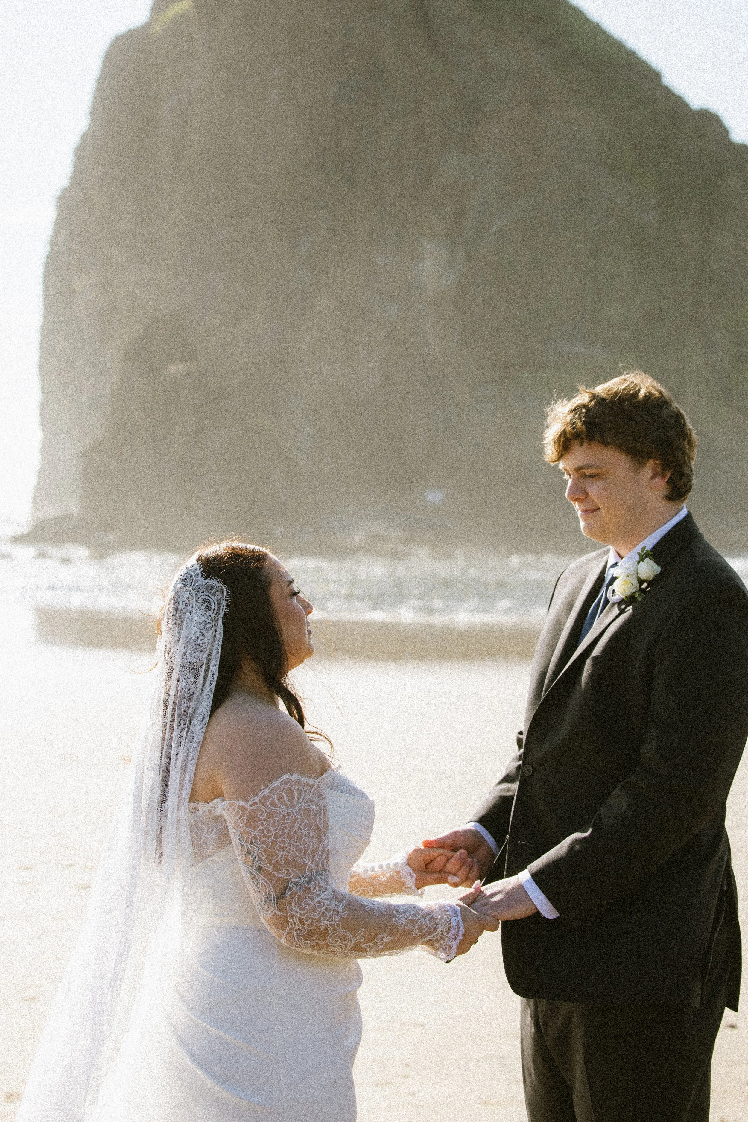 coastal-oregon-elopement-sunset-portraits.