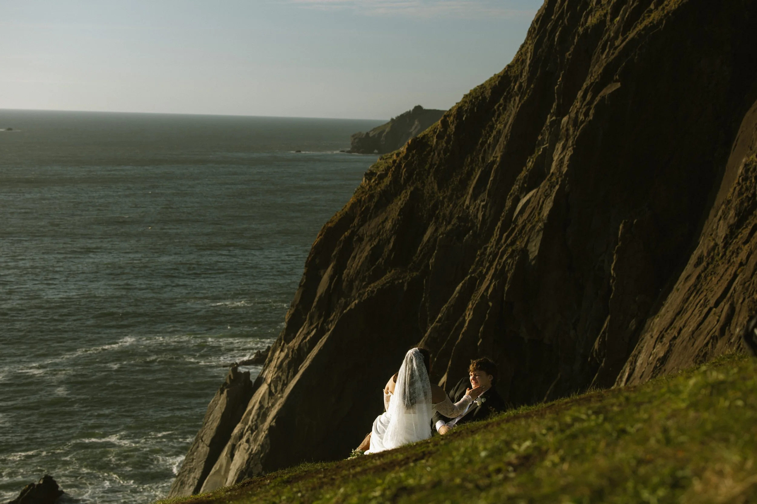 Cannon Beach Elopement in April | Torrance &amp; James