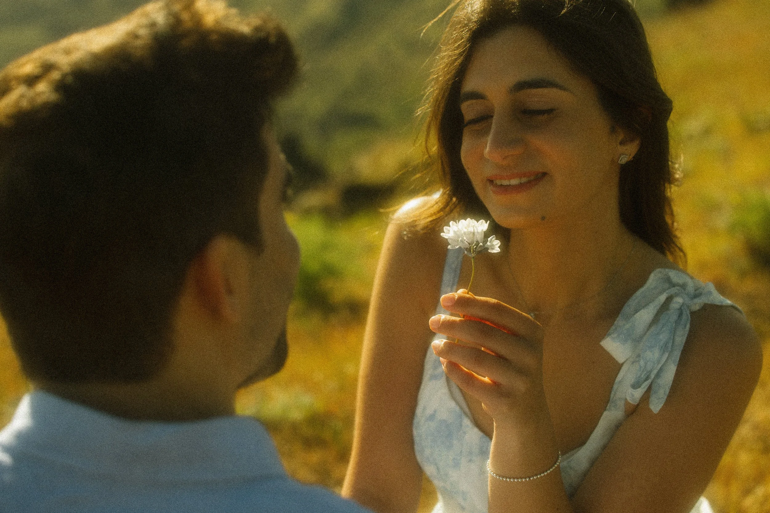 Oregon wildflower engagement session
