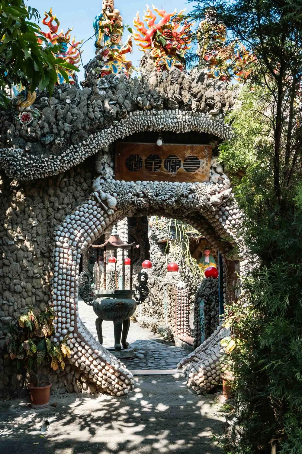 Sanqing Sanyuan Shell Temple