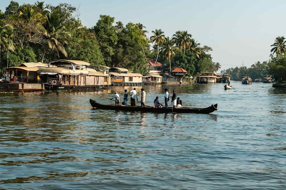 villagers in kerala backwaters allepey