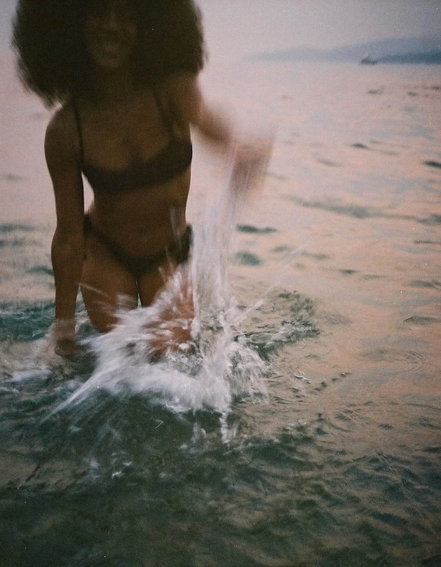 &lsquo;The beauties in the in between&rsquo; - @vaness.alessio 
-
🏷️Keep tagging #herexposure
-
#womenwhoshootfilm#graingurls#35mmfilm#120film#shootfilmaustralia#aussieanalog#filmisalive#filmwave#analogpeople#filmgirls#womeninfilmphotography#womenin