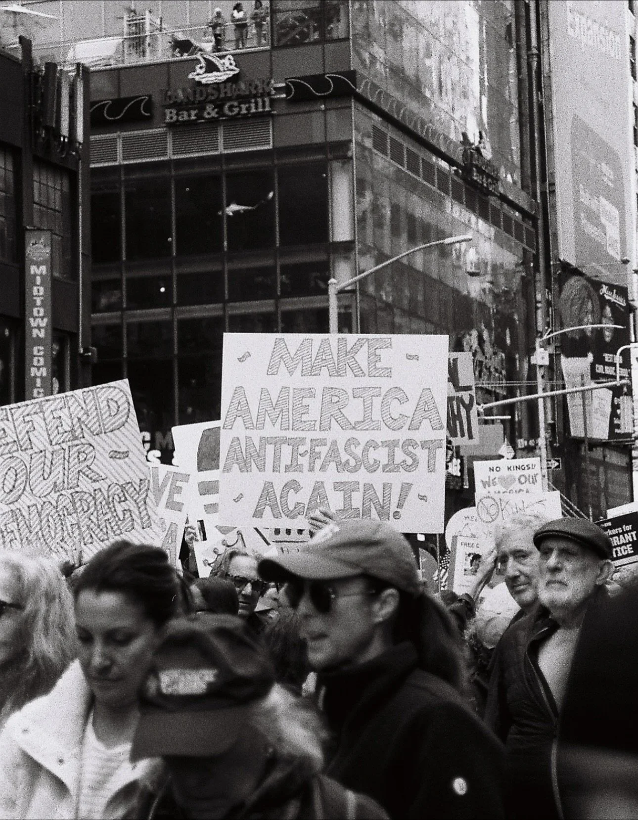 &lsquo;FDT!!!!&rsquo; - @skyshootsfilm 
-
🏷️Keep tagging #herexposure
-
#womenwhoshootfilm#graingurls#35mmfilm#120film#shootfilmaustralia#aussieanalog#filmisalive#filmwave#analogpeople#filmgirls#womeninfilmphotography#womeninstreet#womenstreetphotog