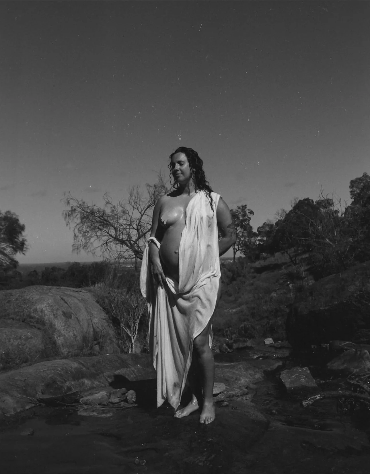 &lsquo;Motherhood as ceremony.&rsquo; - @maria.filmphotography 
-
🏷️Keep tagging #herexposure
-
#womenwhoshootfilm#graingurls#35mmfilm#120film#shootfilmaustralia#aussieanalog#filmisalive#filmwave#analogpeople#filmgirls#womeninfilmphotography#womenin