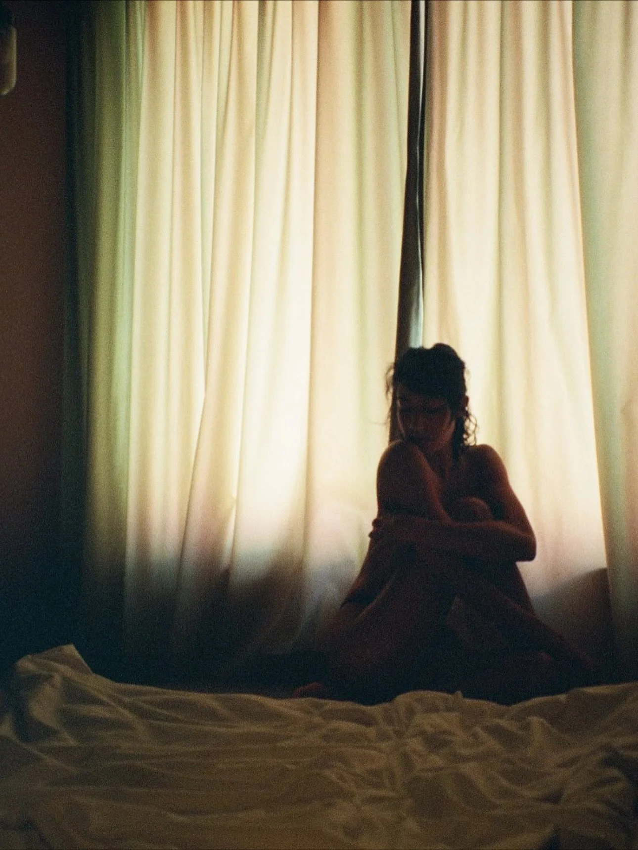 &lsquo;No special concept for this one; just some morning light, big curtains, and Portra 800&rsquo; - @unpolishedfilm 
-
🏷️Keep tagging #herexposure
-
#womenwhoshootfilm#graingurls#35mmfilm#120film#shootfilmaustralia#aussieanalog#filmisalive#filmwa