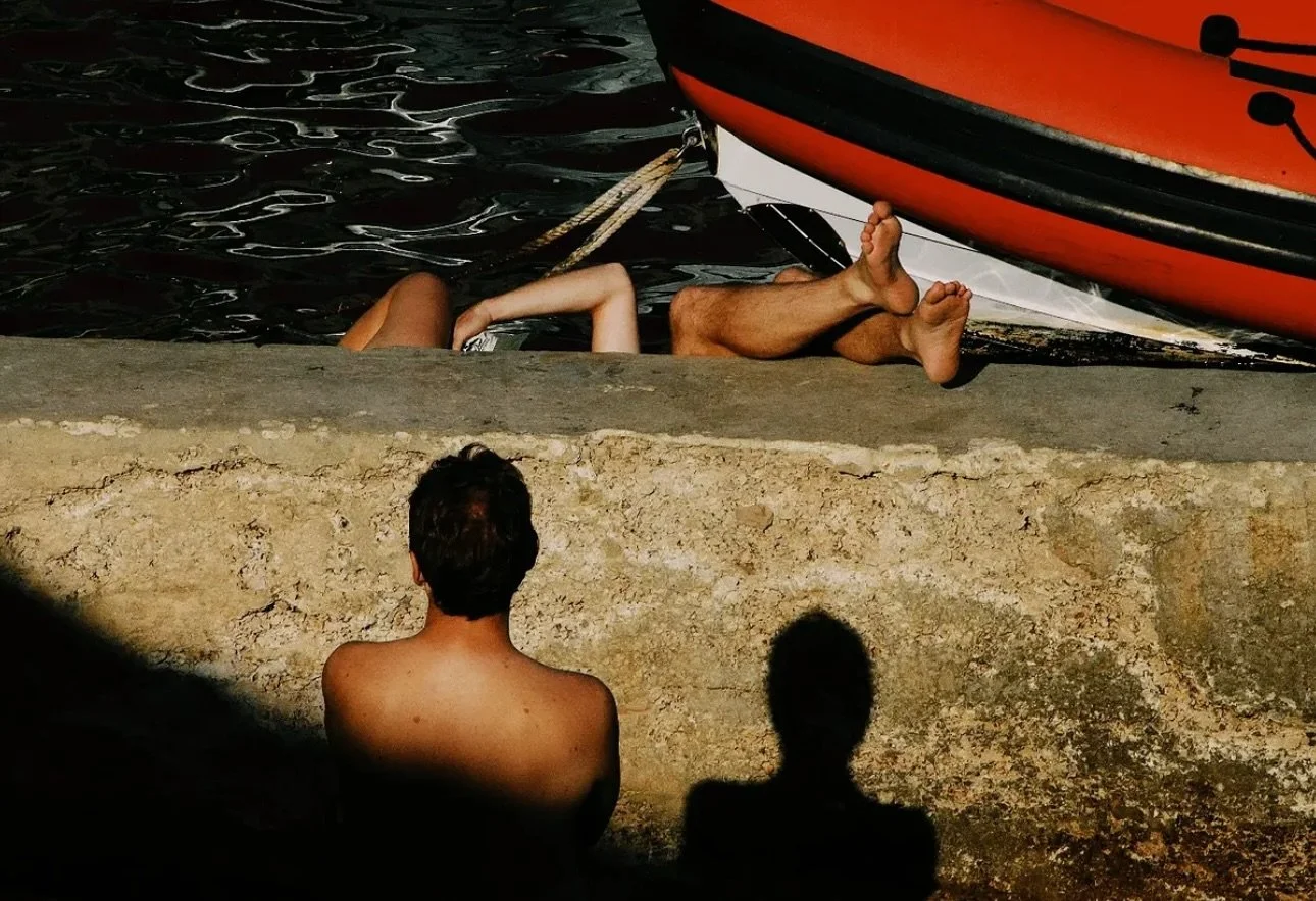 &lsquo;Callelongue&rsquo; - @savinarchrd 
-
🏷️Keep tagging #herexposure
-
#womenwhoshootfilm#graingurls#35mmfilm#120film#shootfilmaustralia#aussieanalog#filmisalive#filmwave#analogpeople#filmgirls#womeninfilmphotography#womeninstreet#womenstreetphot