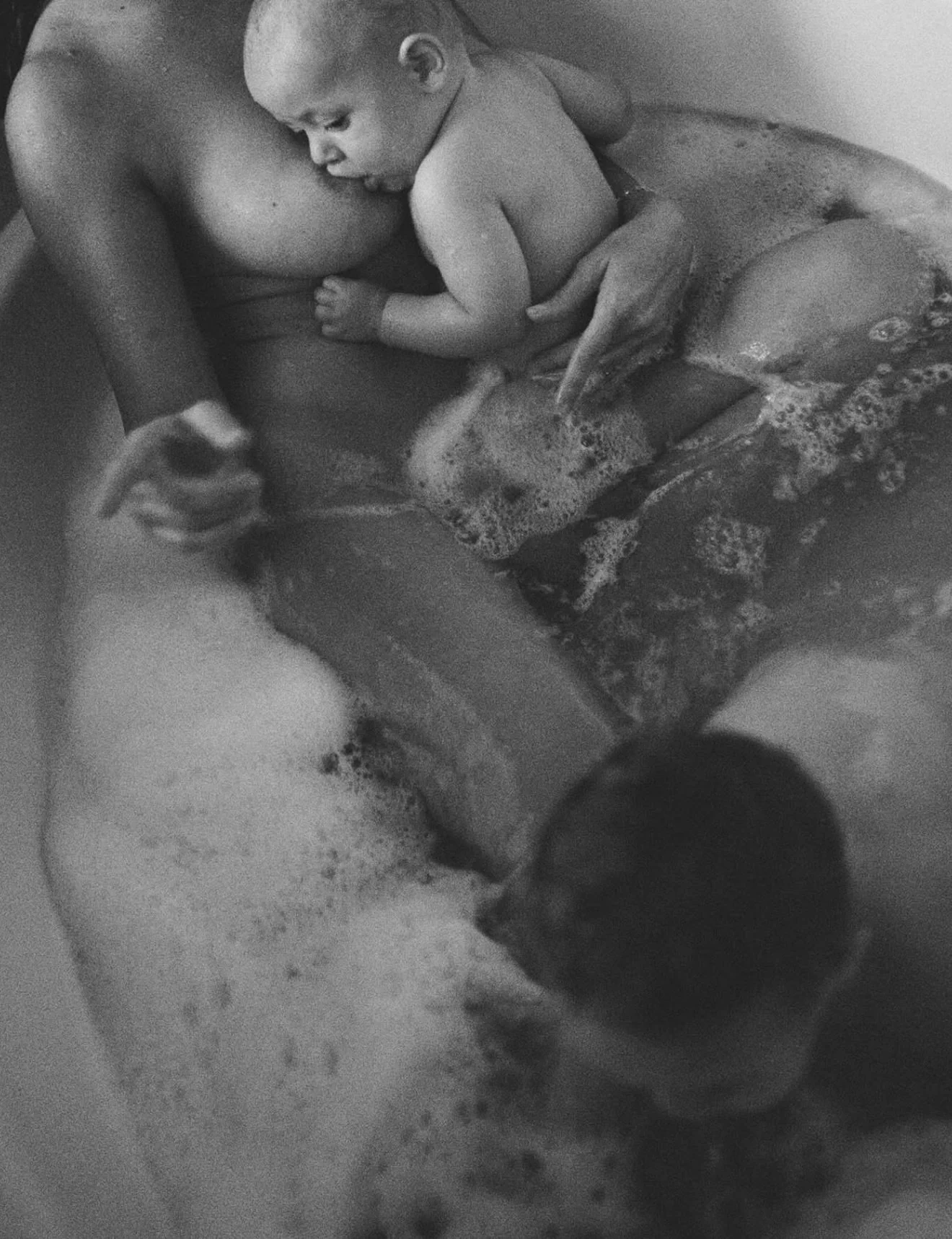 &lsquo;MOTHER&rsquo; - @guzelkhos 
-
🏷️ Keep tagging #herexposure