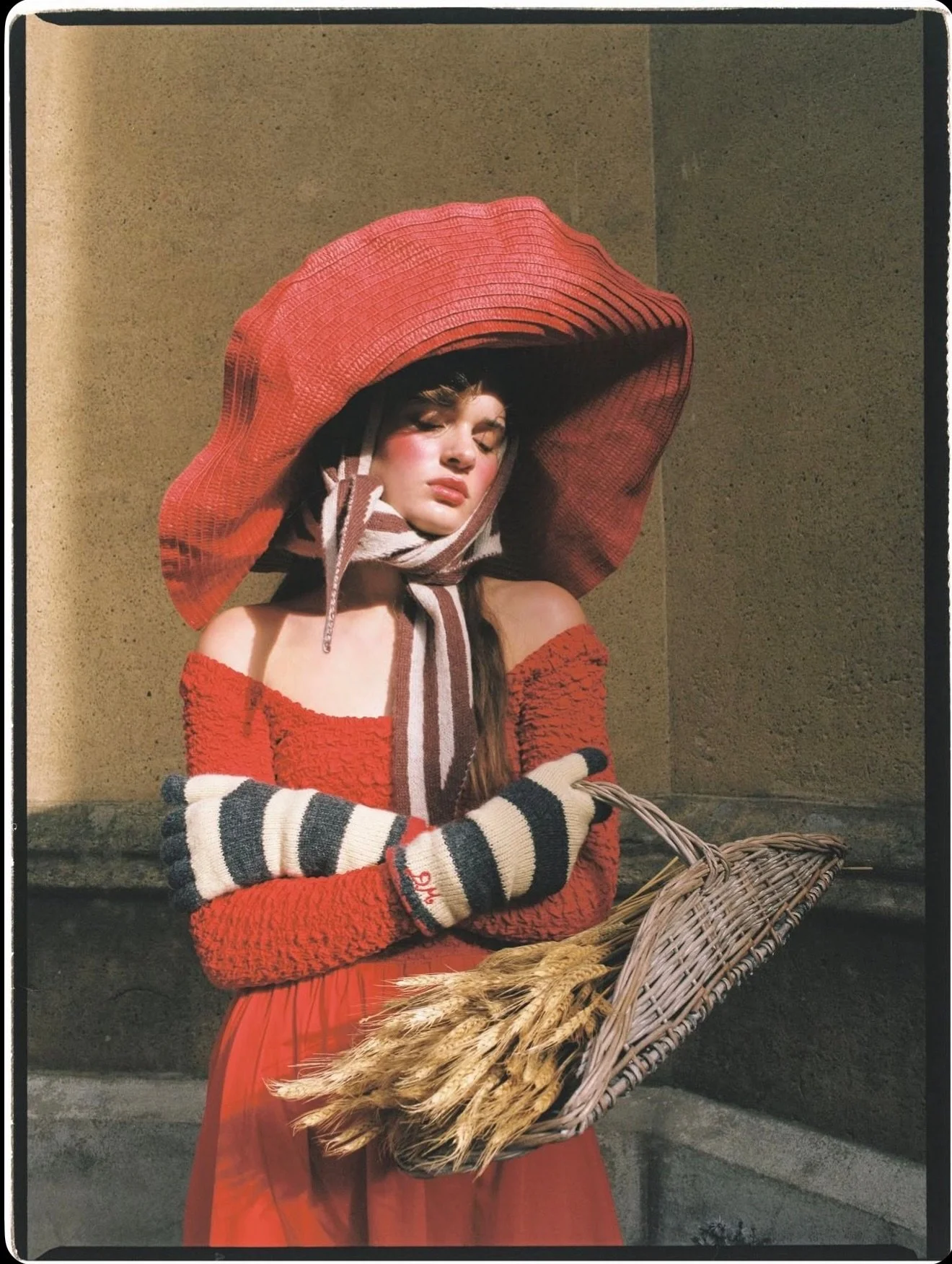 &lsquo;EDITORIAL... THE DAUGHTERS OF ALBION&rsquo; - @leoniefreemanphoto 
-
🏷️ Keep tagging #herexposure