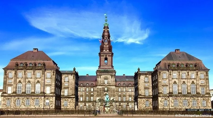 Du inviteres til at deltage i en konference om Gr&oslash;nlands udvikling af et mere selvst&aelig;ndigt, demokratisk Gr&oslash;nland. Form&aring;let med konferencen er at bringe gr&oslash;nlandske synspunkter st&aelig;rkere ind i debatten i Danmark.
