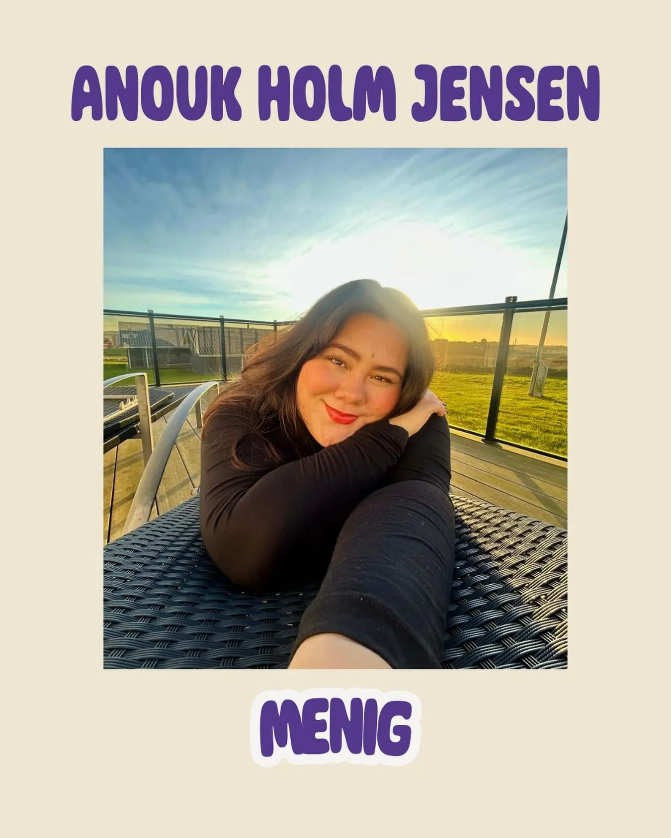 Another day, another slay! 🥰
M&oslash;d: @anouksiii 💜
Post: Menigt medlem
Studie: Psykologi💛
Hjemby: Nuuk
Fun fact: Jeg har en tendens til at overt&aelig;nke. Inklusiv, hvad jeg skulle skrive som mit fun fact..
Guilty pleasure: At FaceTime min hun