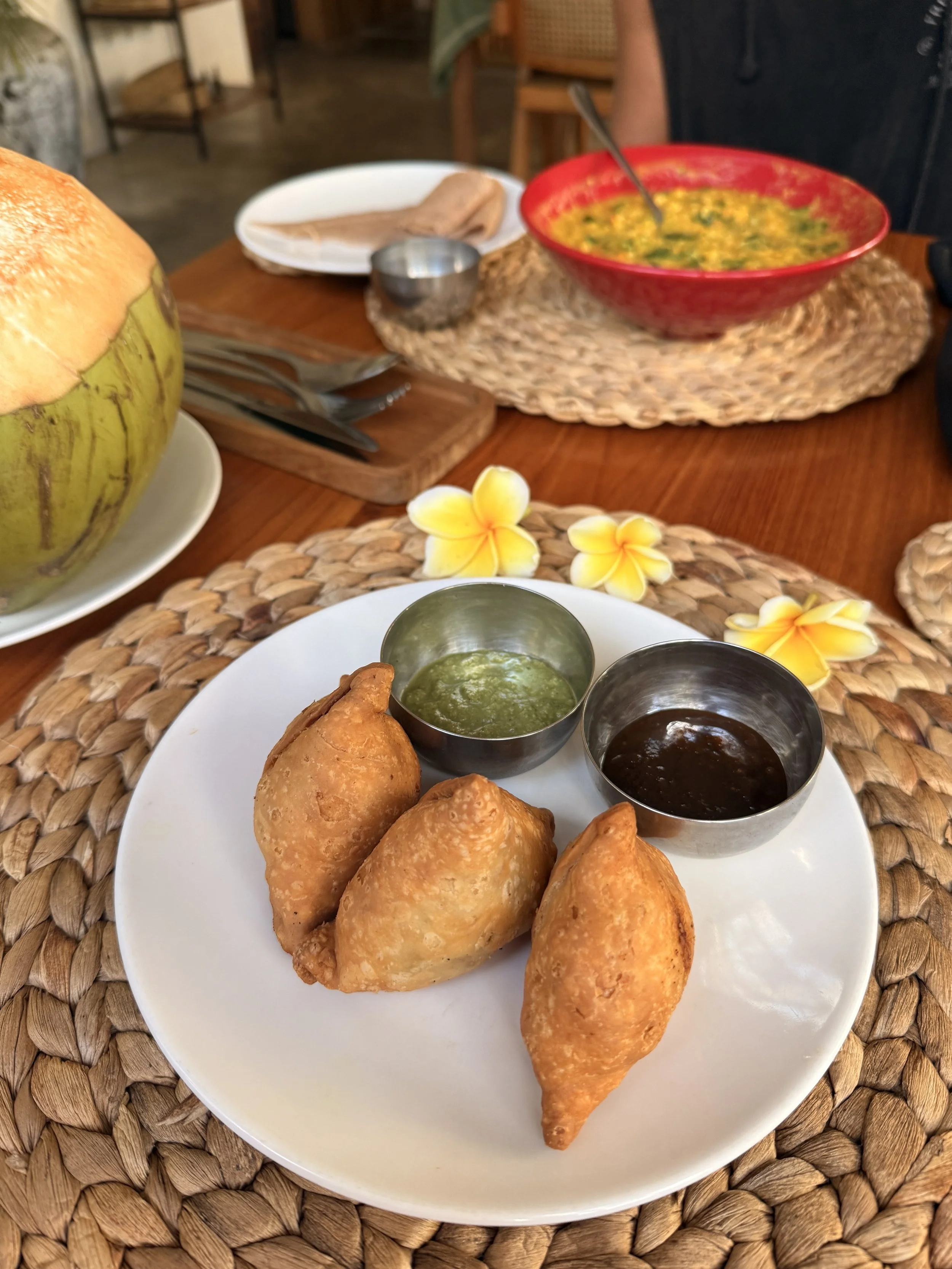 Sri Annapurna - samosas.JPG