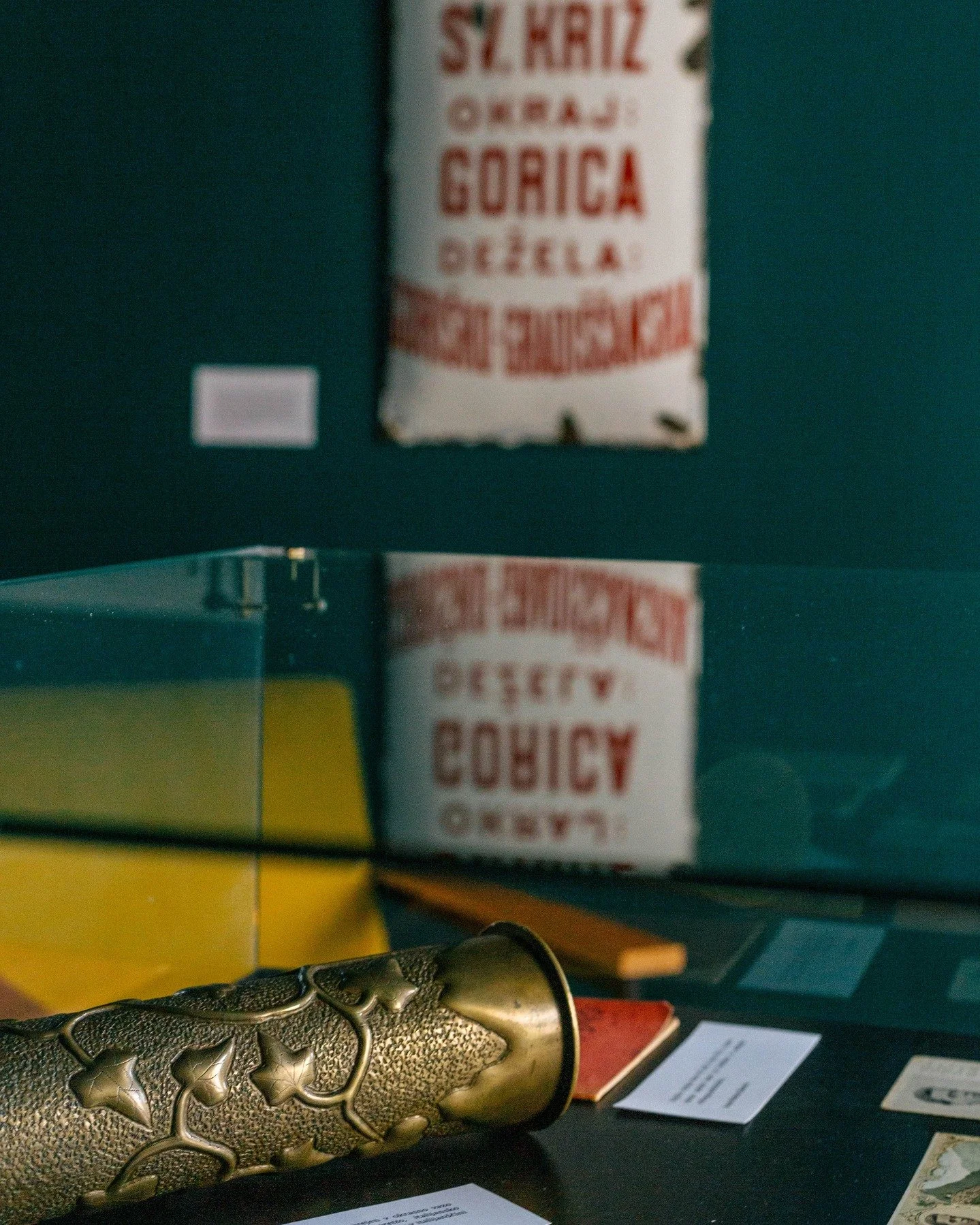 MEDANA, 20.9.2025

&quot;Na zahodnem robu: Stoletje Karla &Scaron;pacapana&quot;

Avtor: dr. Marko Klavora
Ilustracije: Tinka Volarič 
Produkcija: Zavod Alma Ars in Gori&scaron;ki muzej

Otvoritev nove razstave smo pospremili z občutki nostalgije in 