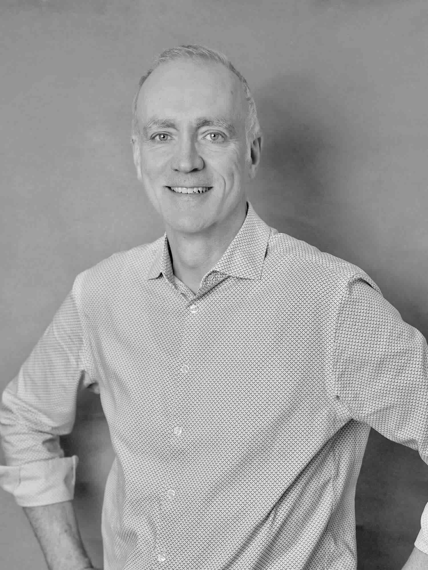 Jacques-Henri Marin- Business Partner  Manager de transition et expert en direction commerciale, Jacques-Henri développe les réseaux de partenaires et structure les équipes commerciales pour une croissance rapide