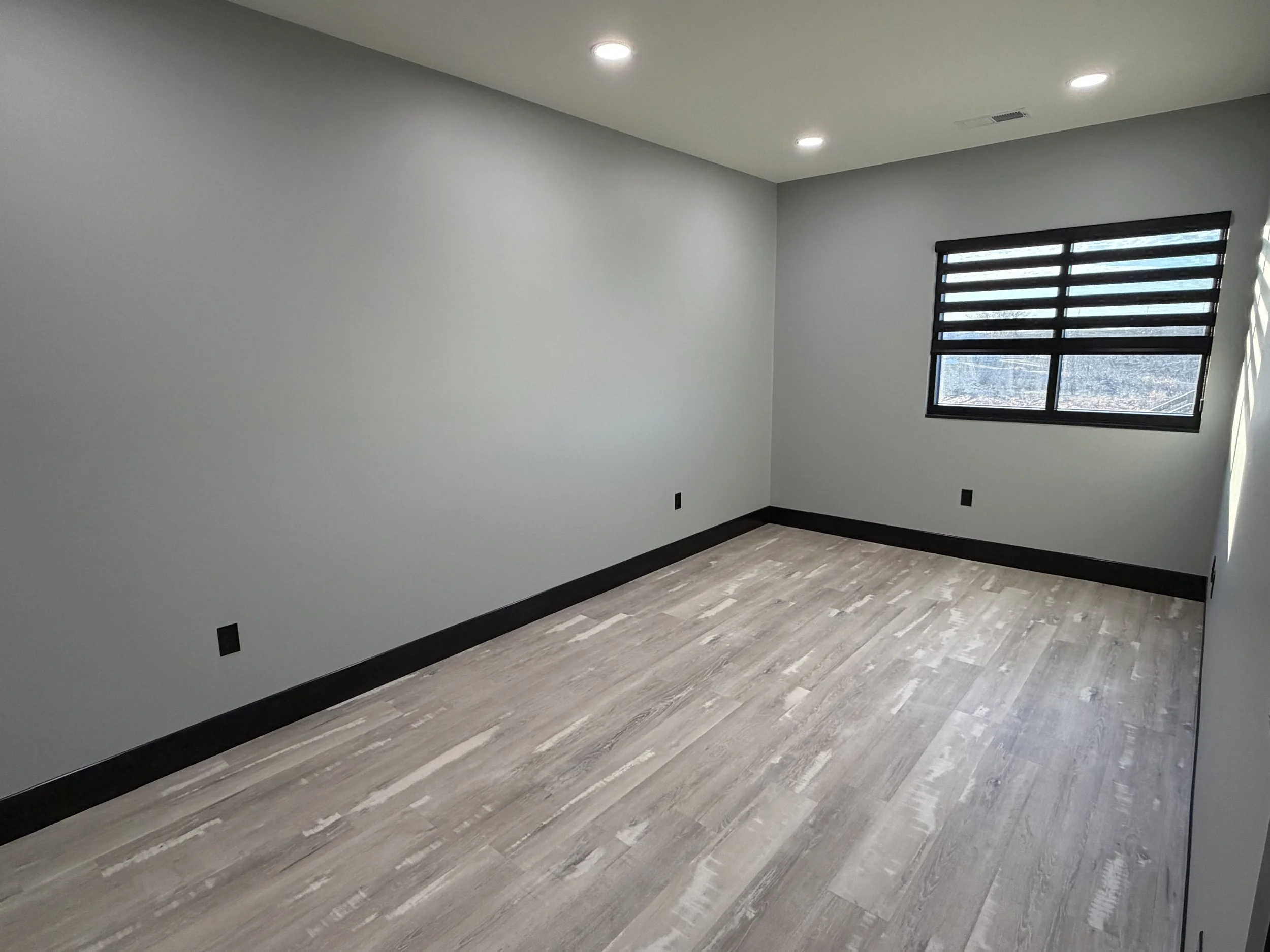 new construction office 3.JPG