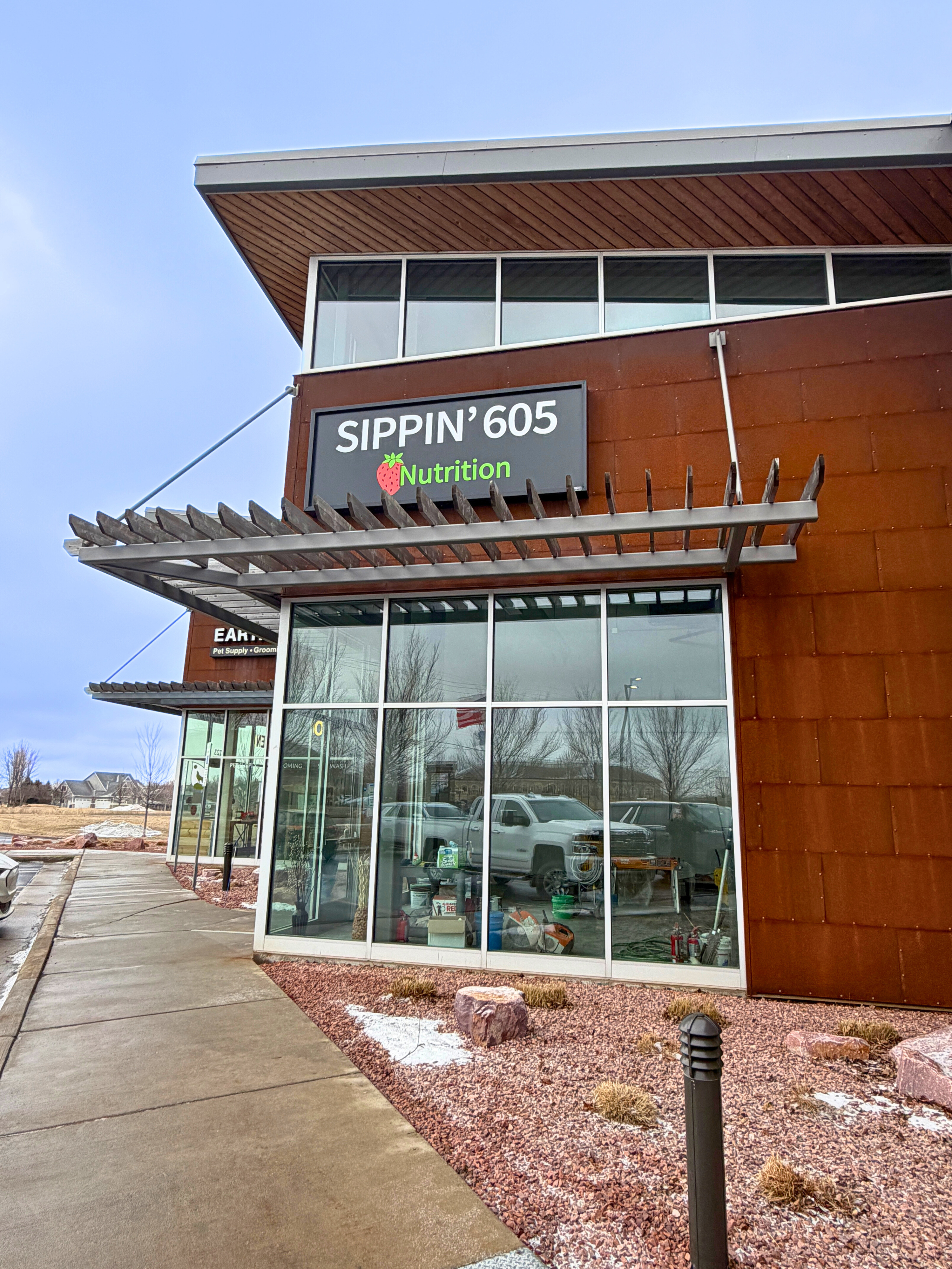 Sippin 605 Nutrition