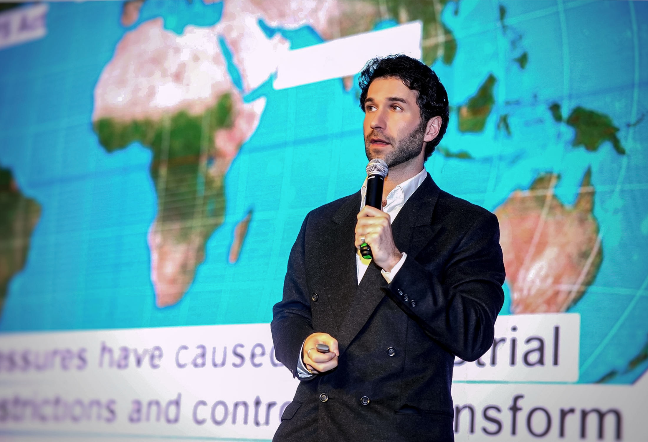 Walter Pasquarelli Generative AI Keynote speaker