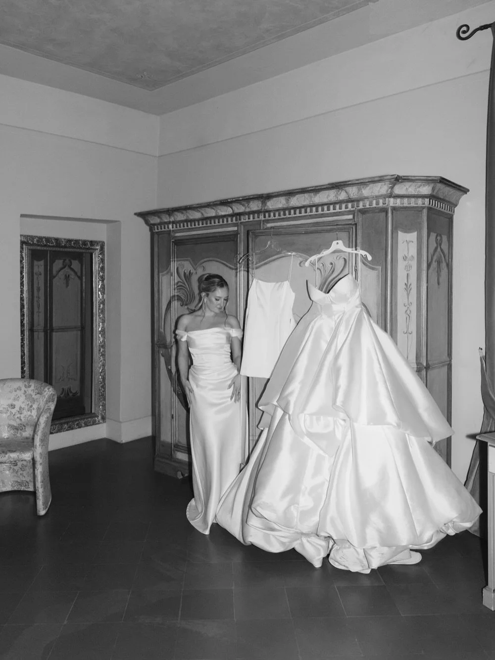 when bella arrived at @palagina_ruraledinatura for her tuscany wedding,
she brought her entire essence.

three @steven_khalil gowns, each one distinct and intentional.
from ceremony to cocktail to celebration,
her wardrobe moved with meaning, and for