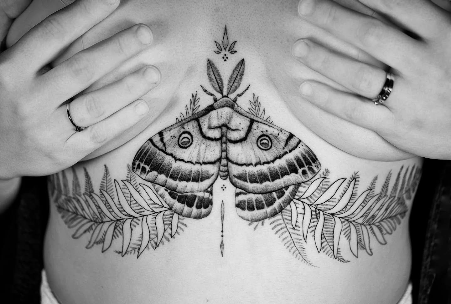 &bull; the last of us &bull;
.
.
.
.
.
#tattoo #thelastofus #thelastofustattoo #madisontattooartist #wisconsintattooartist #moth #mothtattoo