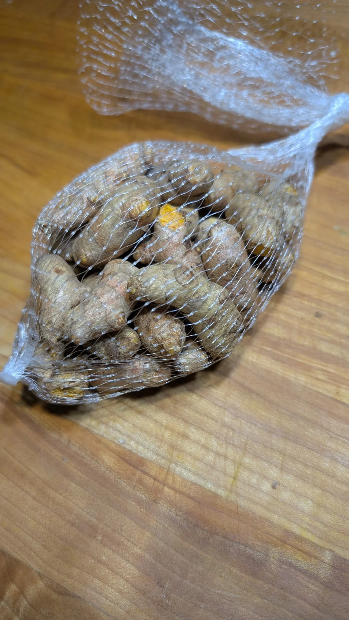 Turmeric Root 6 oz (Farmyard KC)