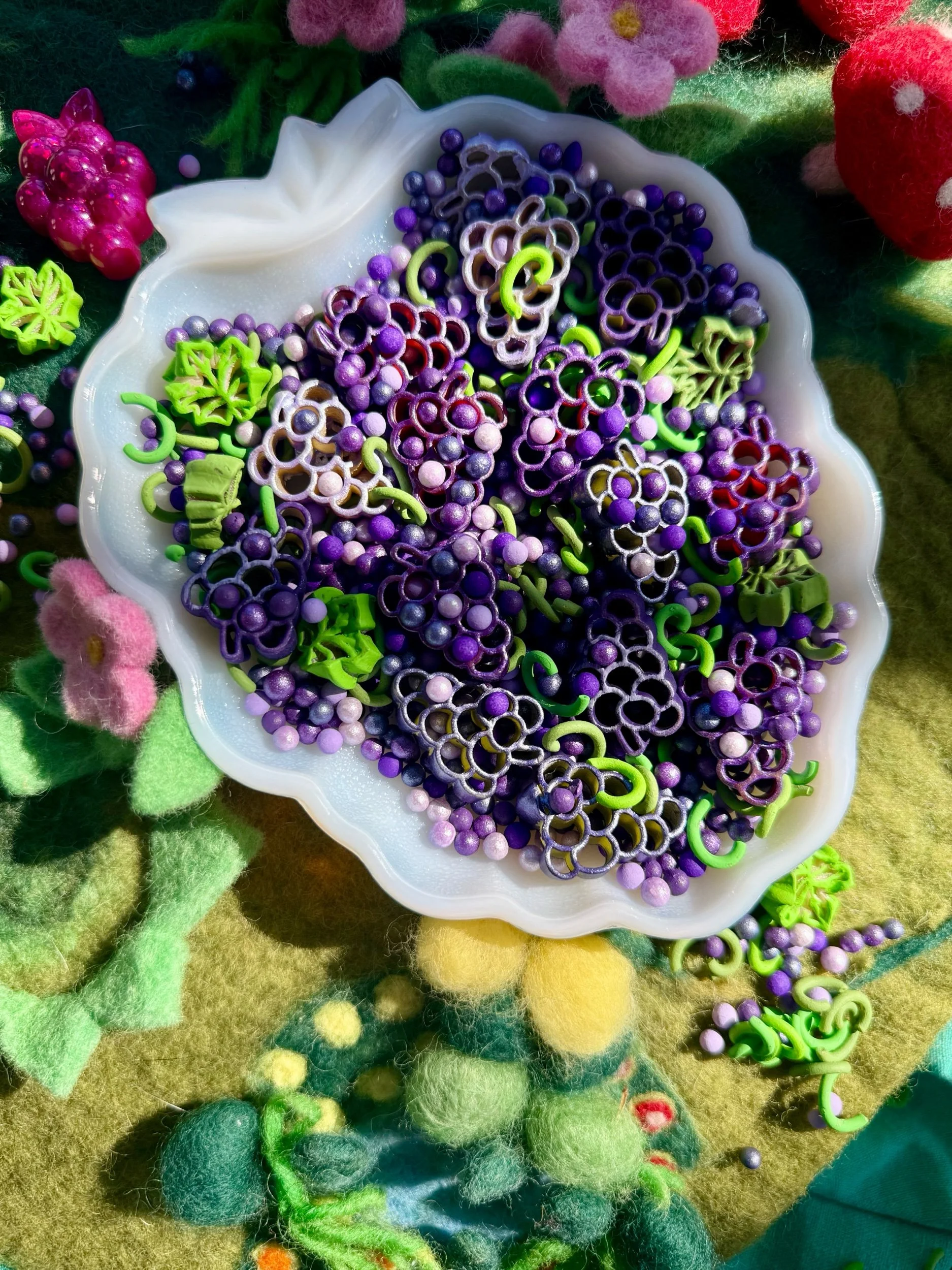 Grapes on the Vine Sensory Mix