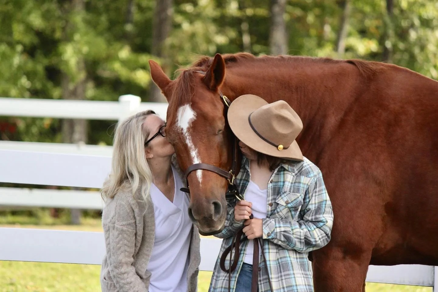 Kisses for Cleon! 🦄💋

📸- @lauren_rbk.8