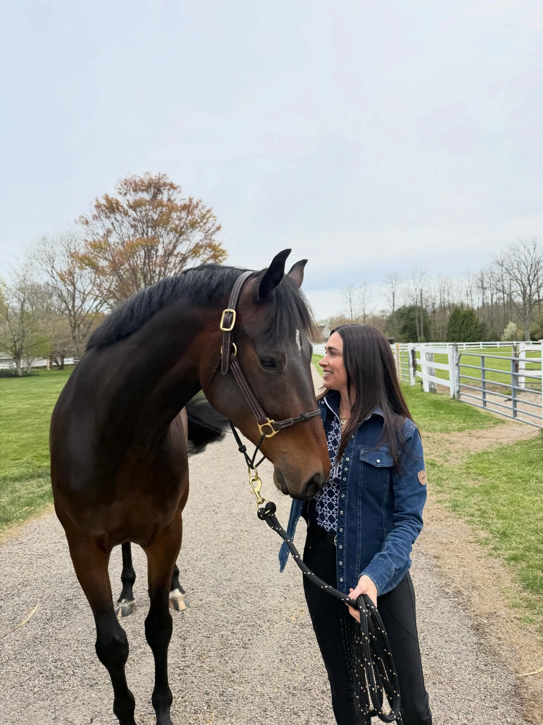 Meet Jen &amp; Cowboy &mdash; aka &ldquo;It&rsquo;s For the Best,&rdquo; her talented four-year-old Quarter Horse ✨

Jen started riding at just 10 years old, growing up in Framingham with a love for horses that never really left. Like so many riders,