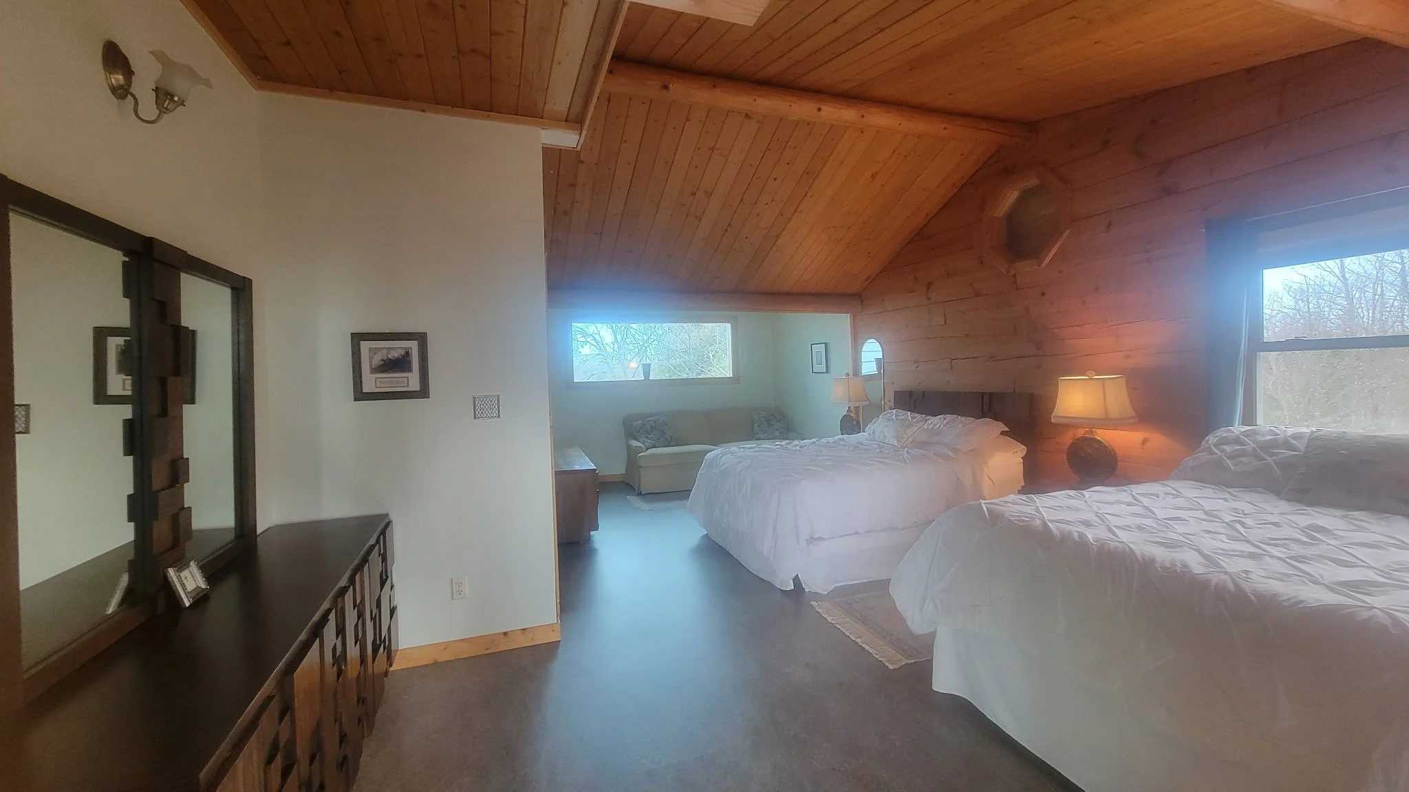2nd Level Bedroom 1 - 2 Queen Beds