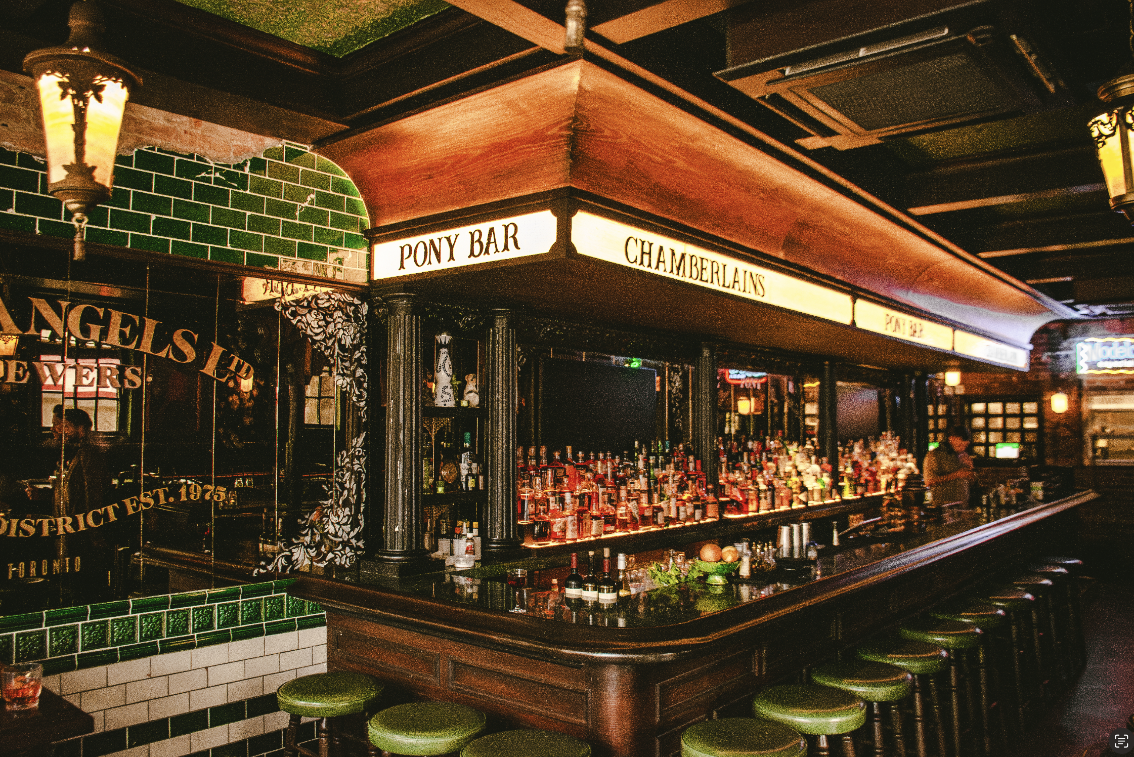 CHAMBERLAIN'S PONY BAR