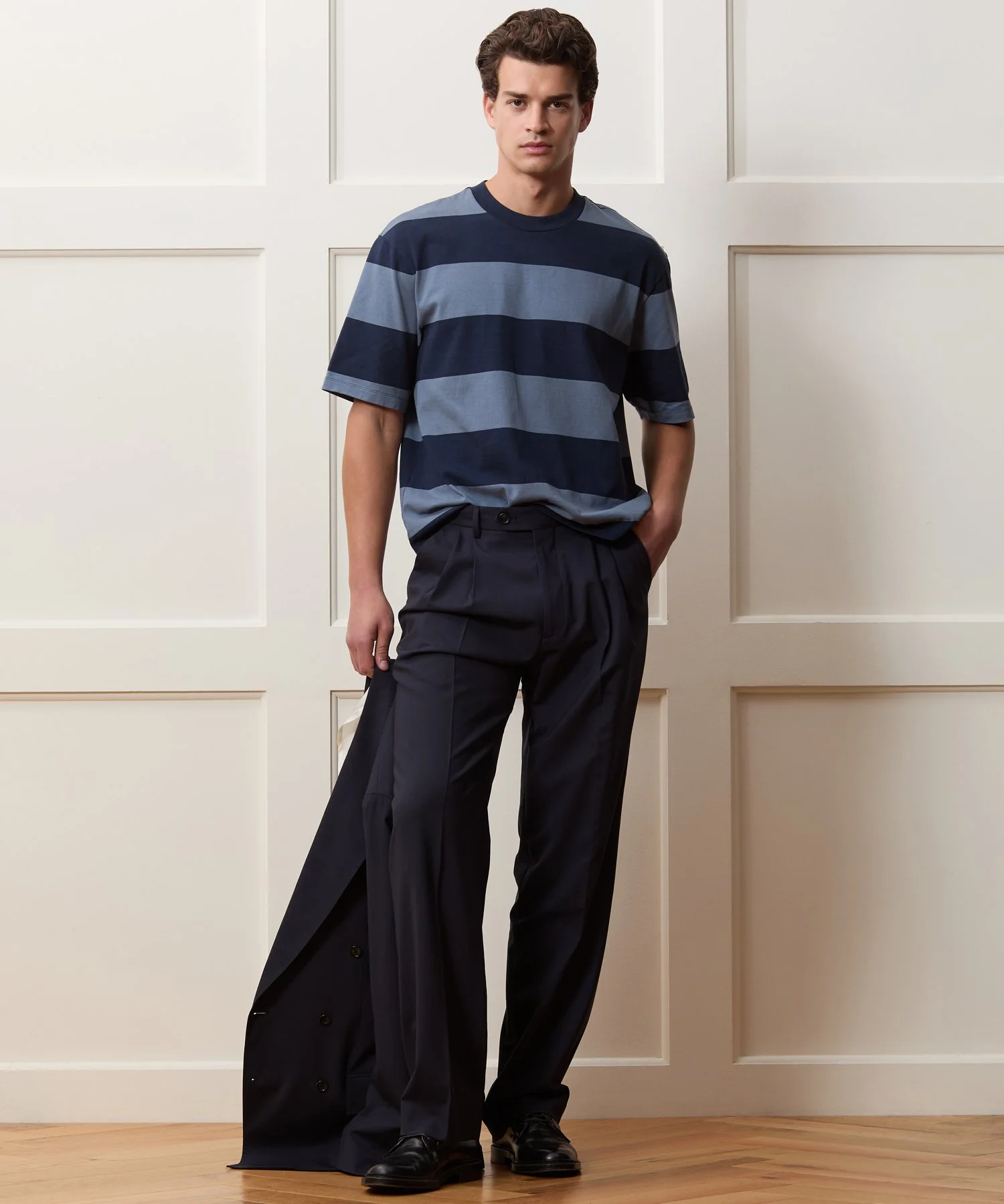 MAR26_KN7600685_STRIPED_BLUE_015_M1_R.jpg