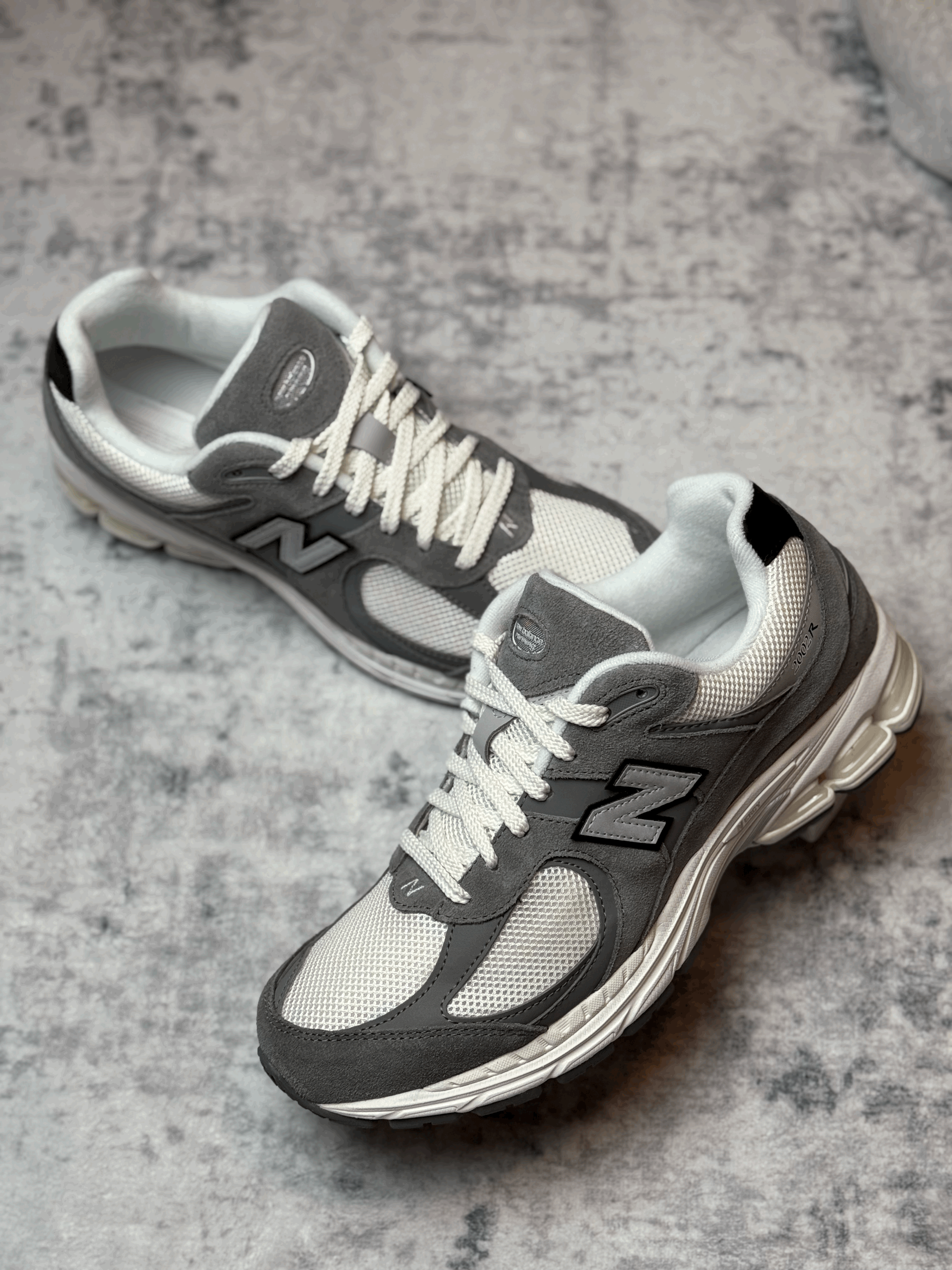 New Balance 2002r 'grey white'