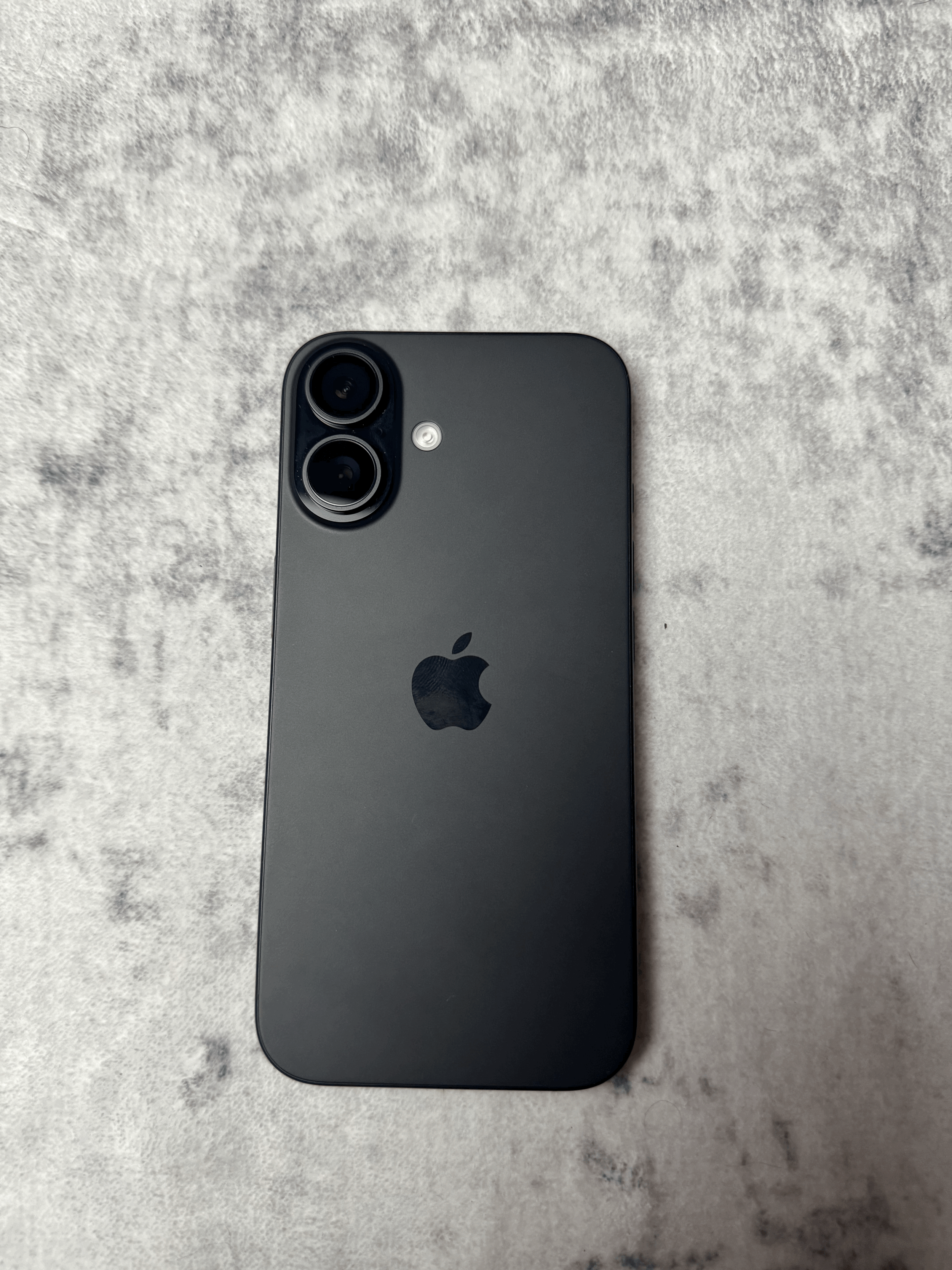 iPhone 16 128GB 'black'